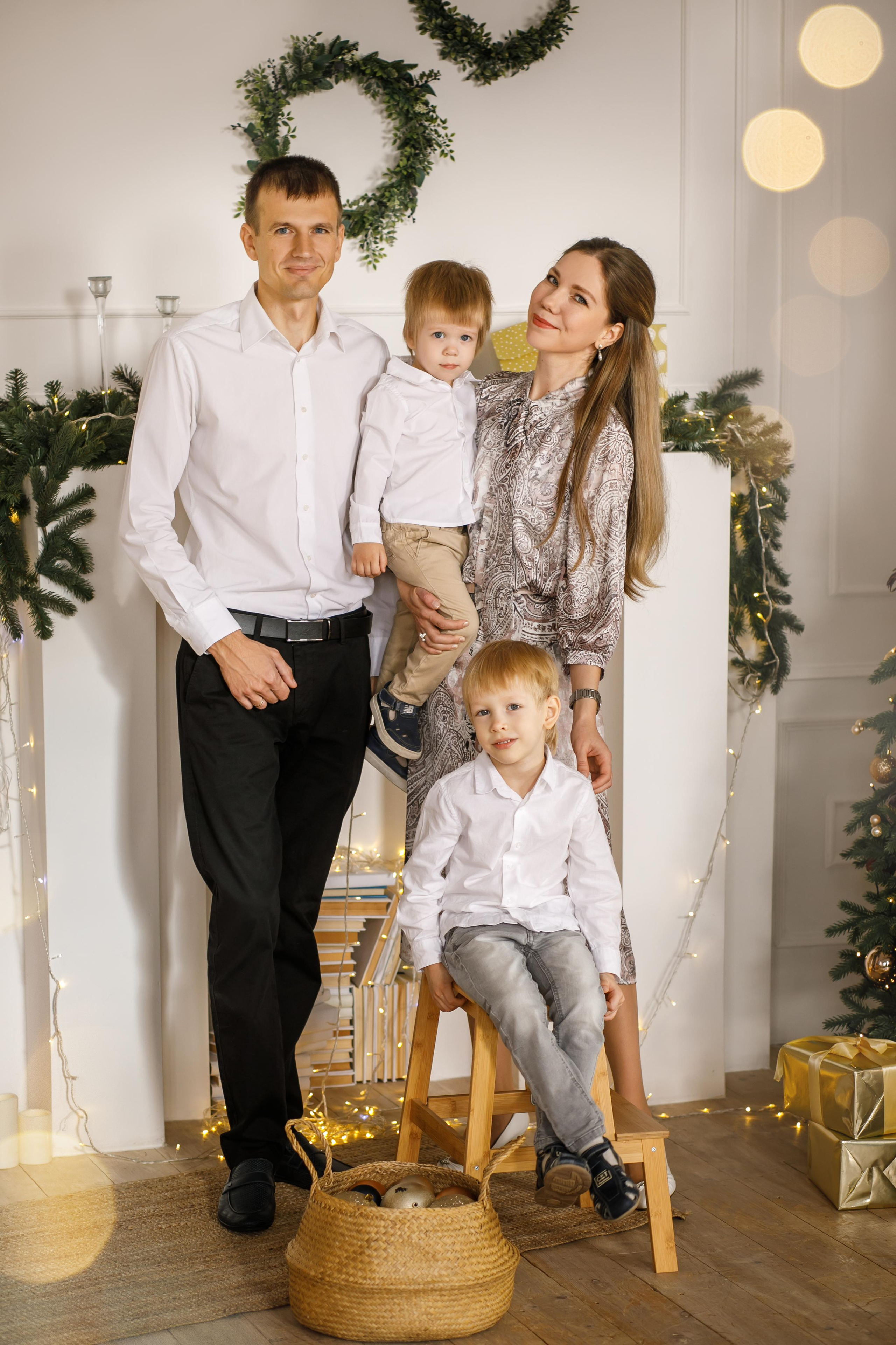 Семейная новогодняя фотосъемка. Семейный и детский фотограф в Ростове-на-Дону