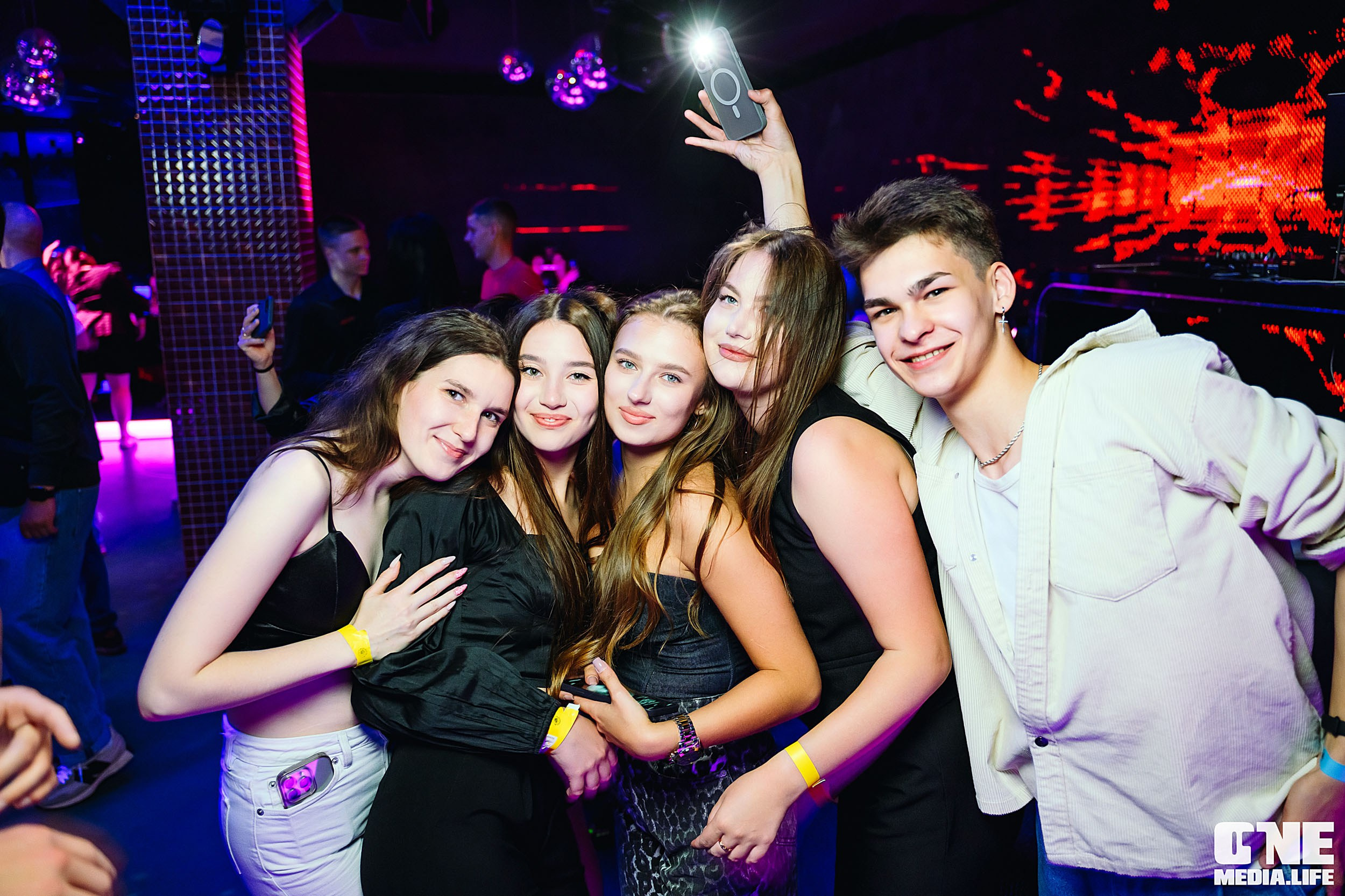 Фоторепортаж из РК Планета. One Media Life: фоторепортажи, фотоотчеты с мероприятий и заведений