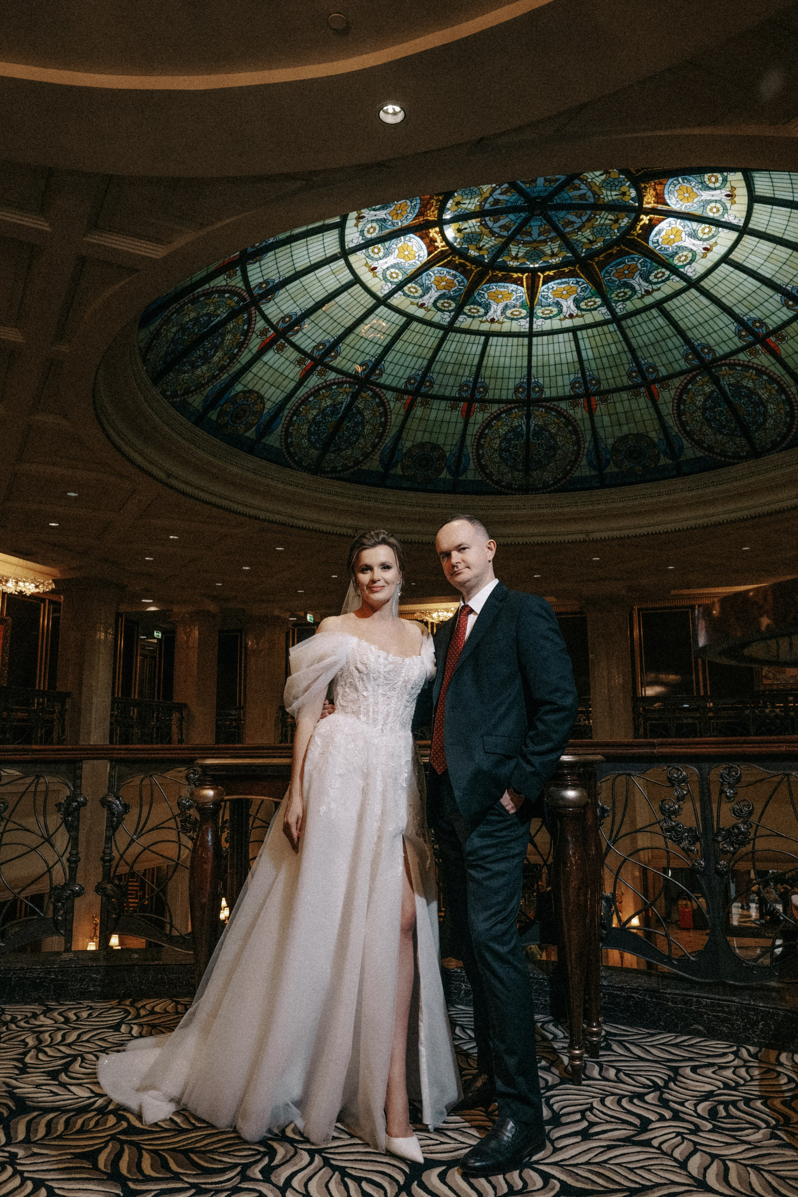 Свадьба для двоих с прогулкой в The St. Regis Москва Никольская 5*. Свадебный и семейный фотограф Виктория Носачёва. Щелково, Москва и МО