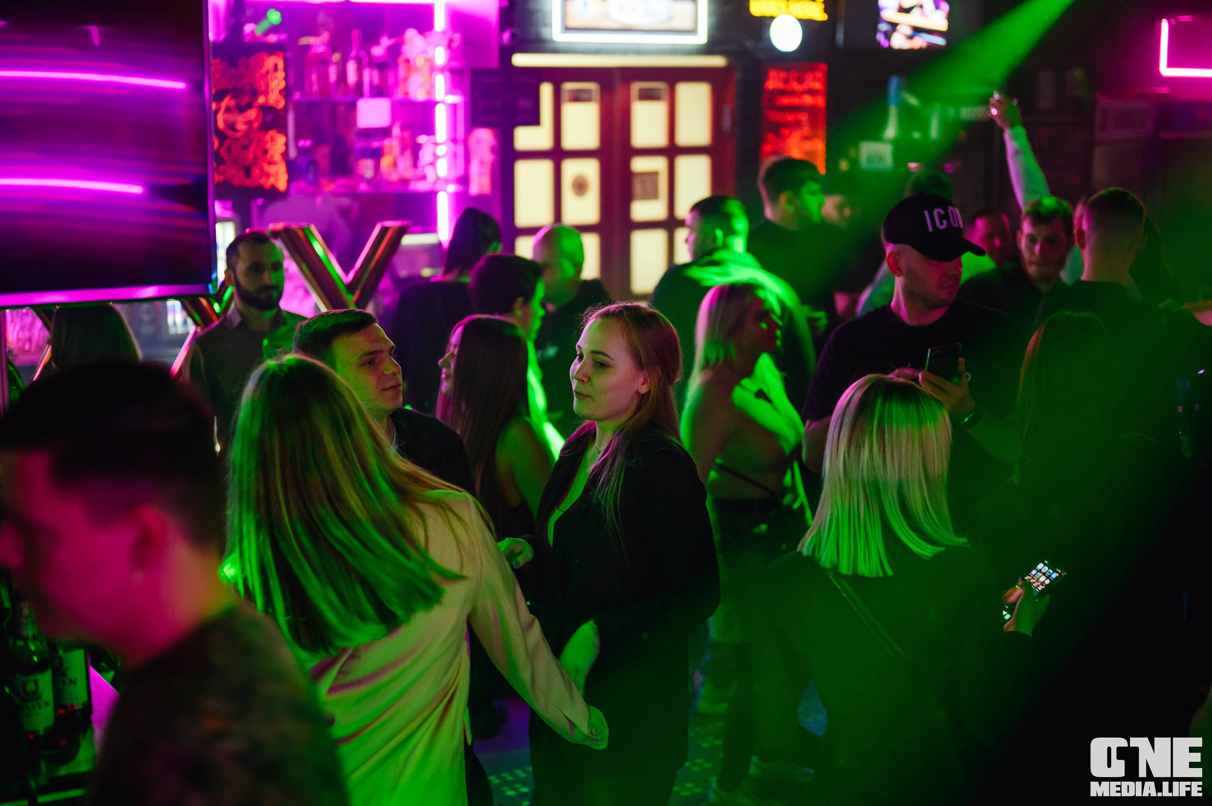 Фотоотчет из экстрим бара XxxX. One Media Life: фоторепортажи, фотоотчеты с мероприятий и заведений