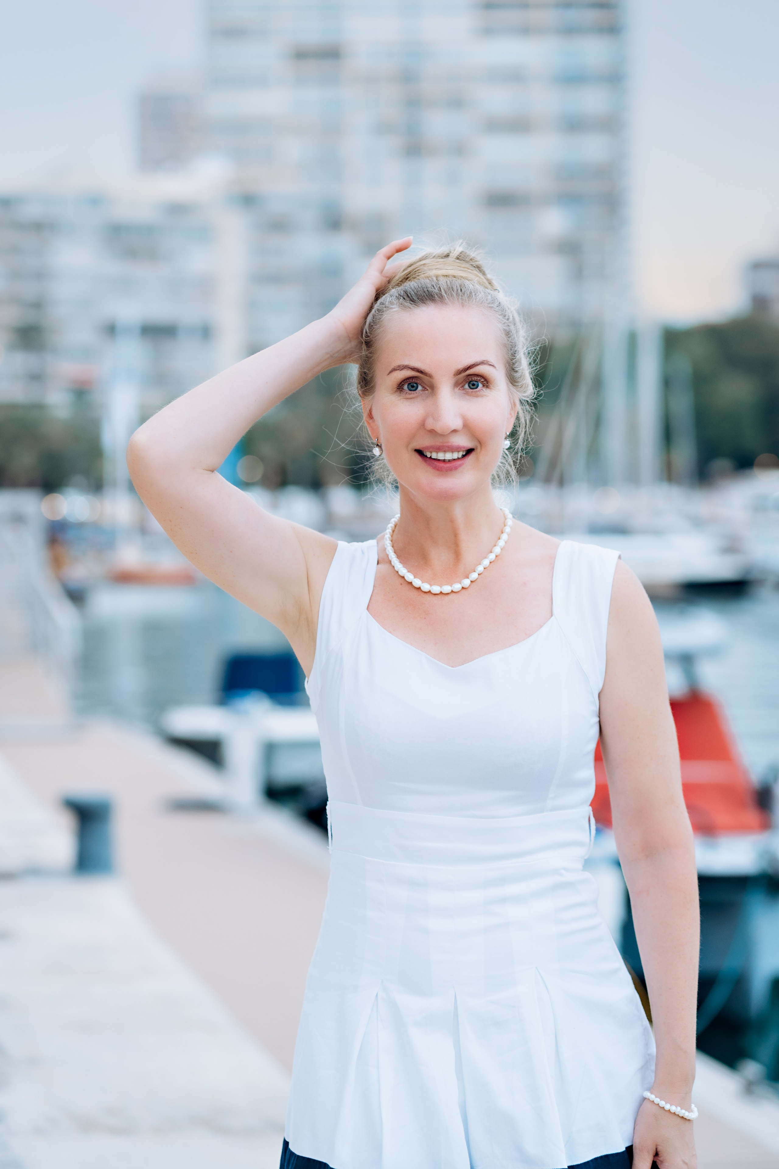 фографии для инстаграм девушка в белом в городе