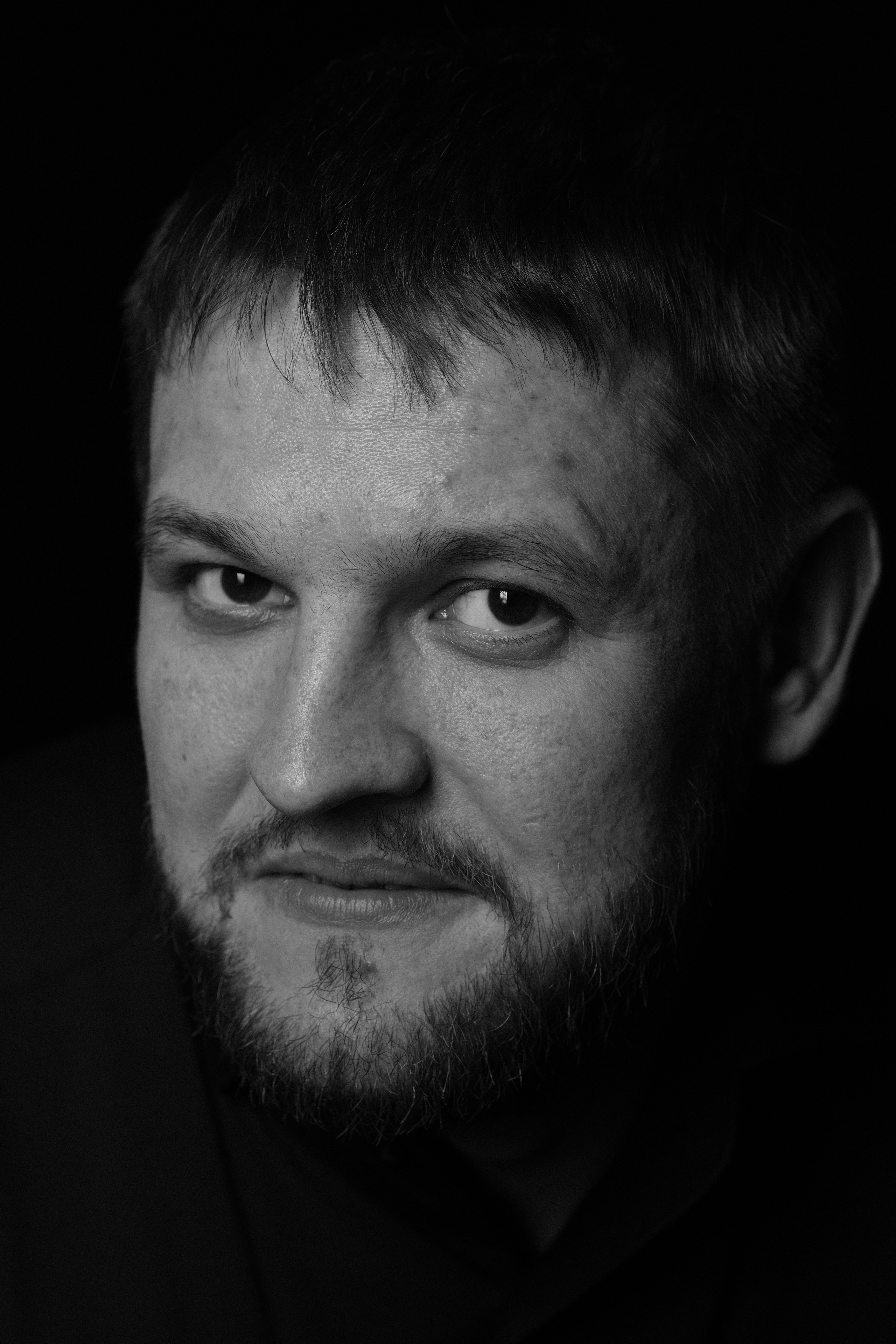 Портретный фотограф в Москве Александр Денисов