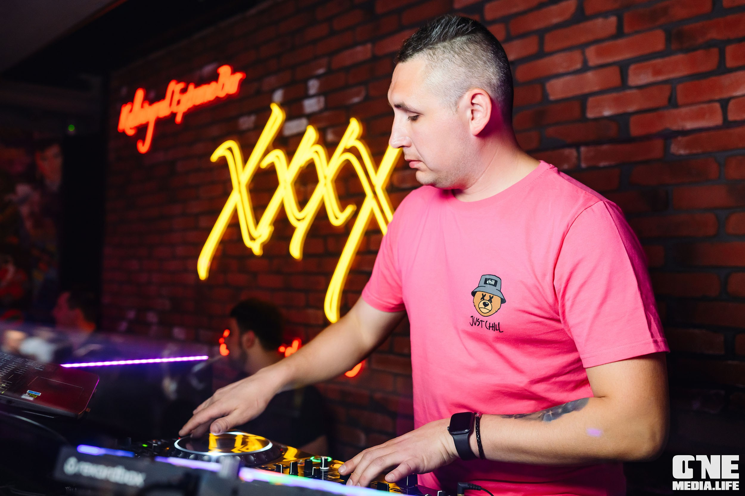 Фоторепортаж из караоке-клуба Эйфория. One Media Life: фоторепортажи, фотоотчеты с мероприятий и заведений