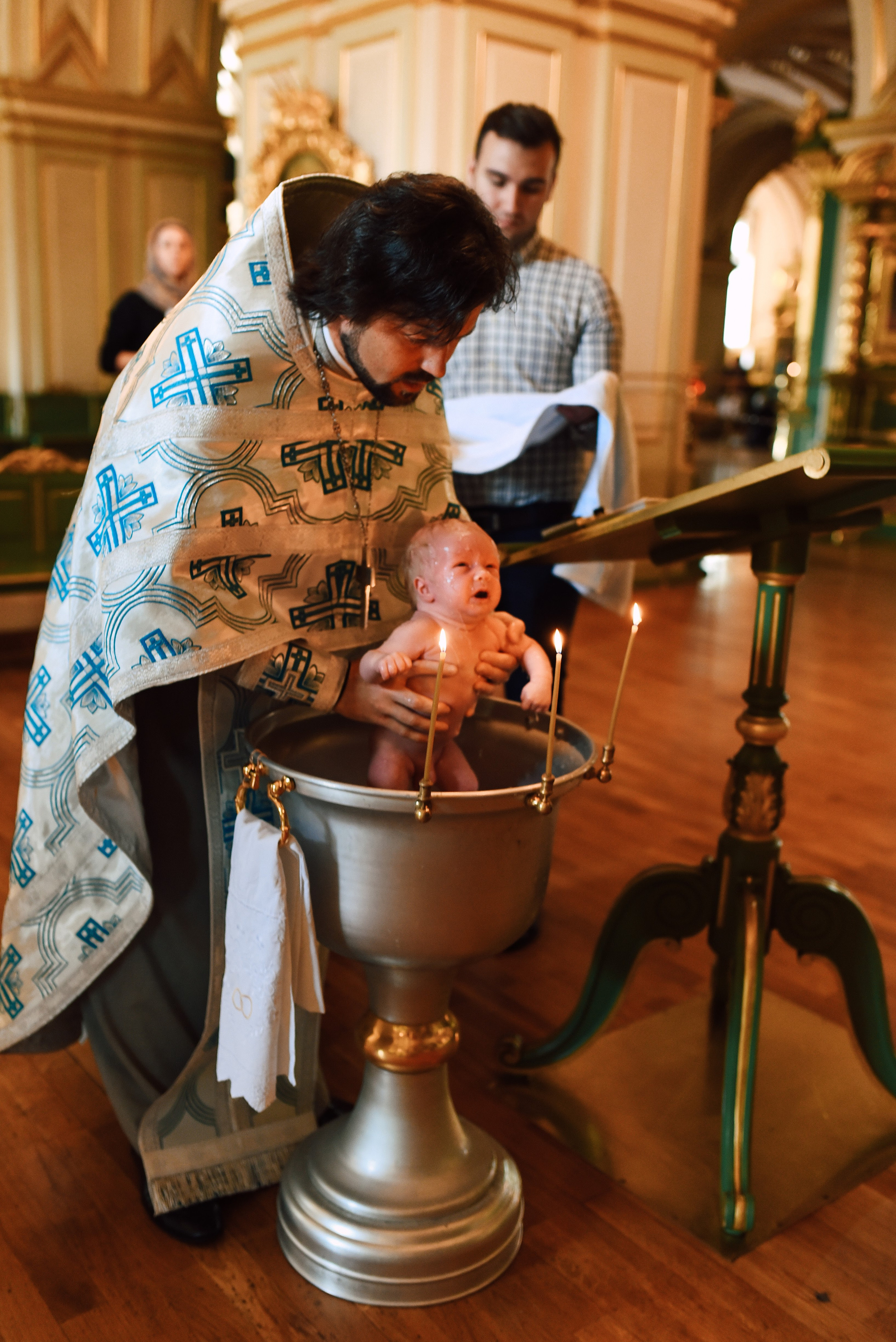 Фотосъёмка крещения в Санкт-Петербурге — Маргарита Иванова, фотограф. Профессиональный фотограф беременности в СПБ. Стильные фотосессии беременности в стиле минимализм и классическая фотография