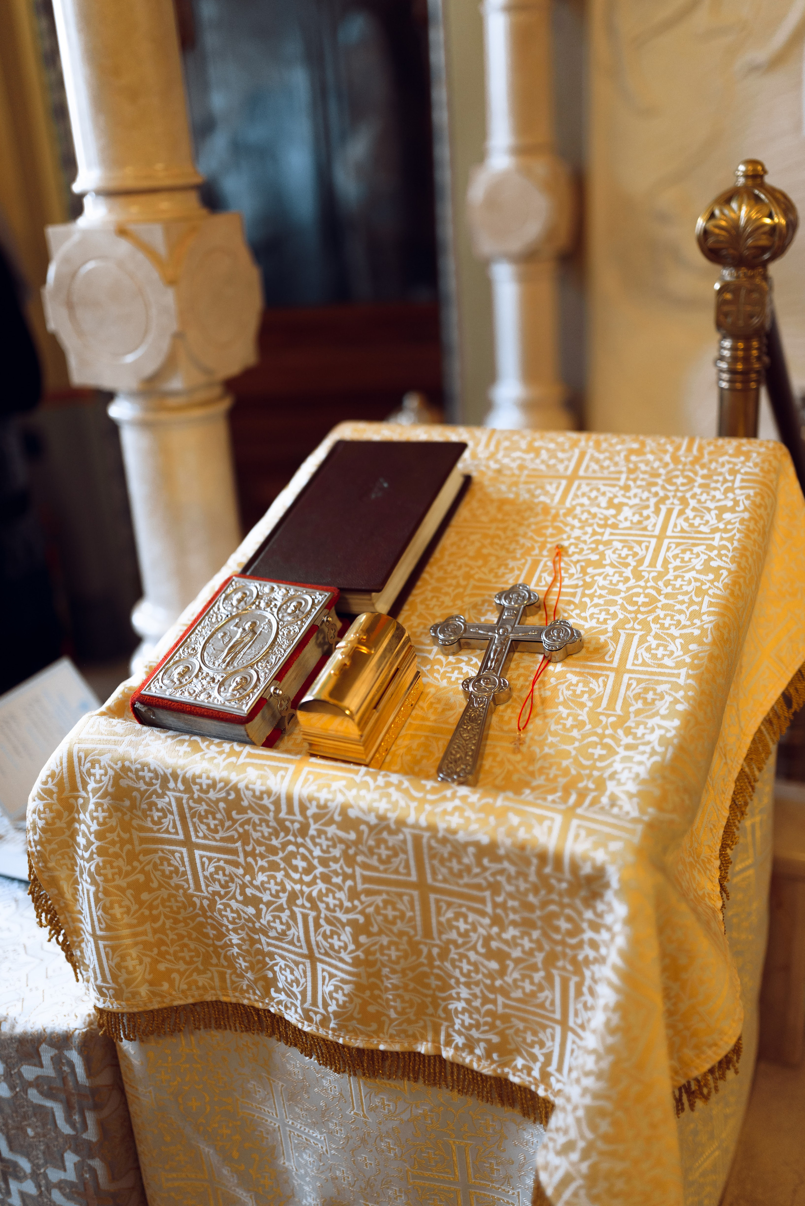 Фотосъёмка крещения в Санкт-Петербурге — Маргарита Иванова, фотограф. Профессиональный фотограф беременности в СПБ. Стильные фотосессии беременности в стиле минимализм и классическая фотография