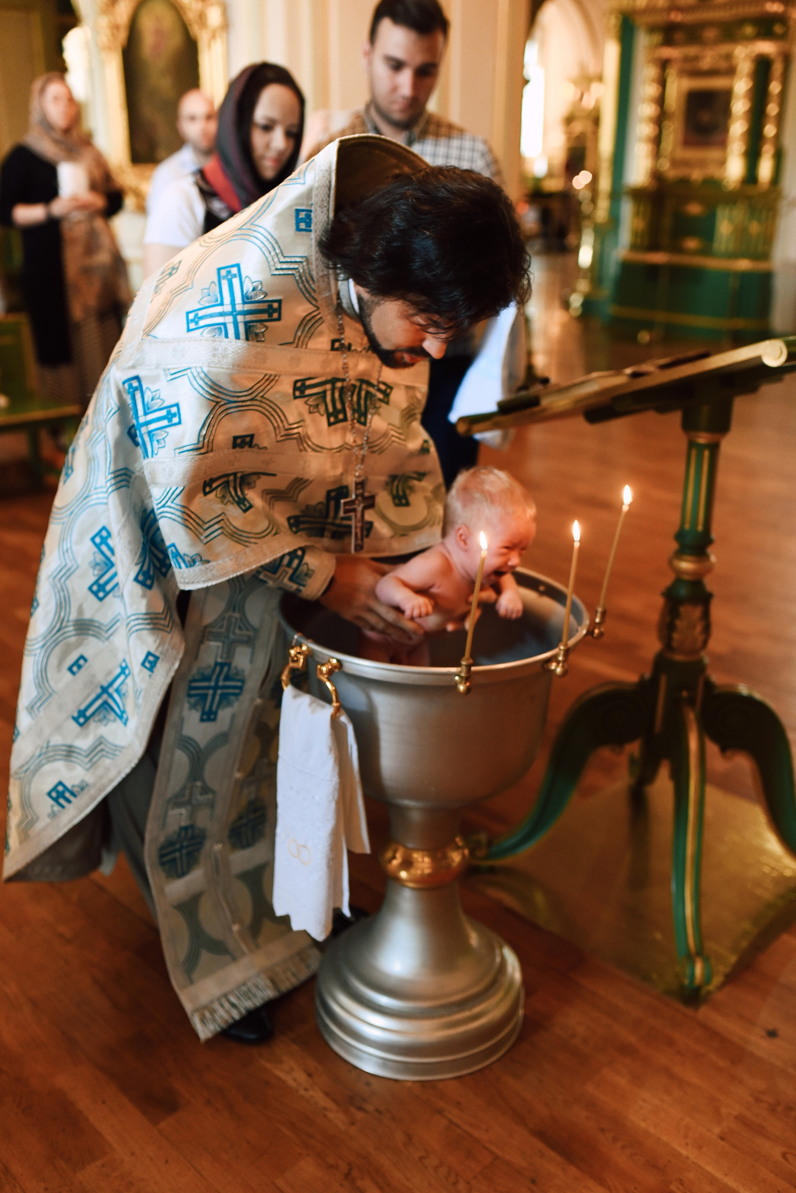 Фотосъёмка крещения в Санкт-Петербурге — Маргарита Иванова, фотограф. Профессиональный фотограф беременности в СПБ. Стильные фотосессии беременности в стиле минимализм и классическая фотография