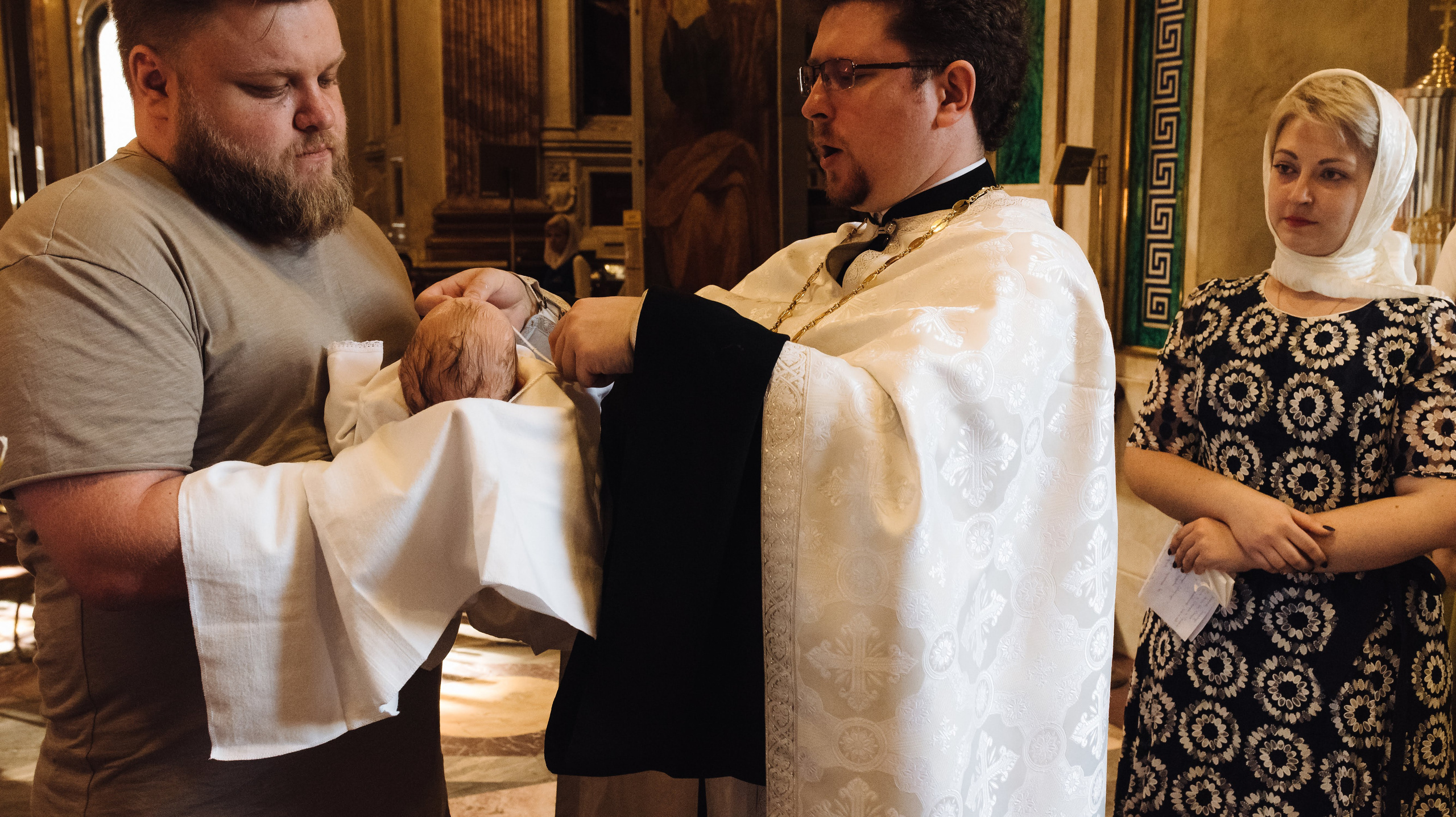 Фотосъёмка крещения в Санкт-Петербурге — Маргарита Иванова, фотограф. Профессиональный фотограф беременности в СПБ. Стильные фотосессии беременности в стиле минимализм и классическая фотография