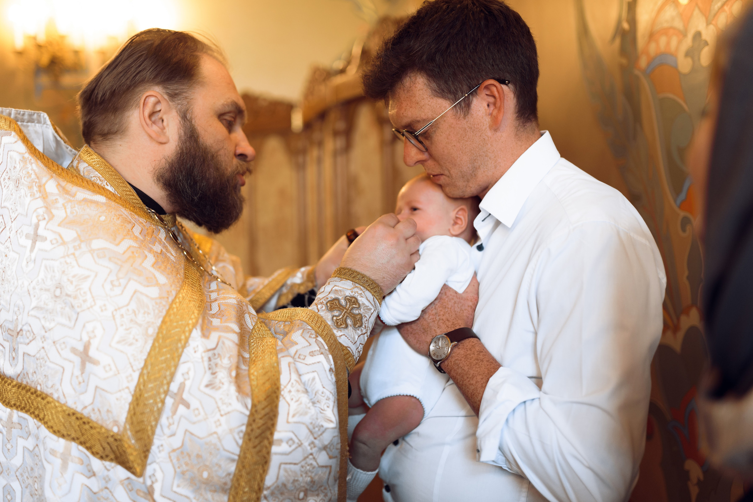 Фотосъёмка крещения в Санкт-Петербурге — Маргарита Иванова, фотограф. Профессиональный фотограф беременности в СПБ. Стильные фотосессии беременности в стиле минимализм и классическая фотография