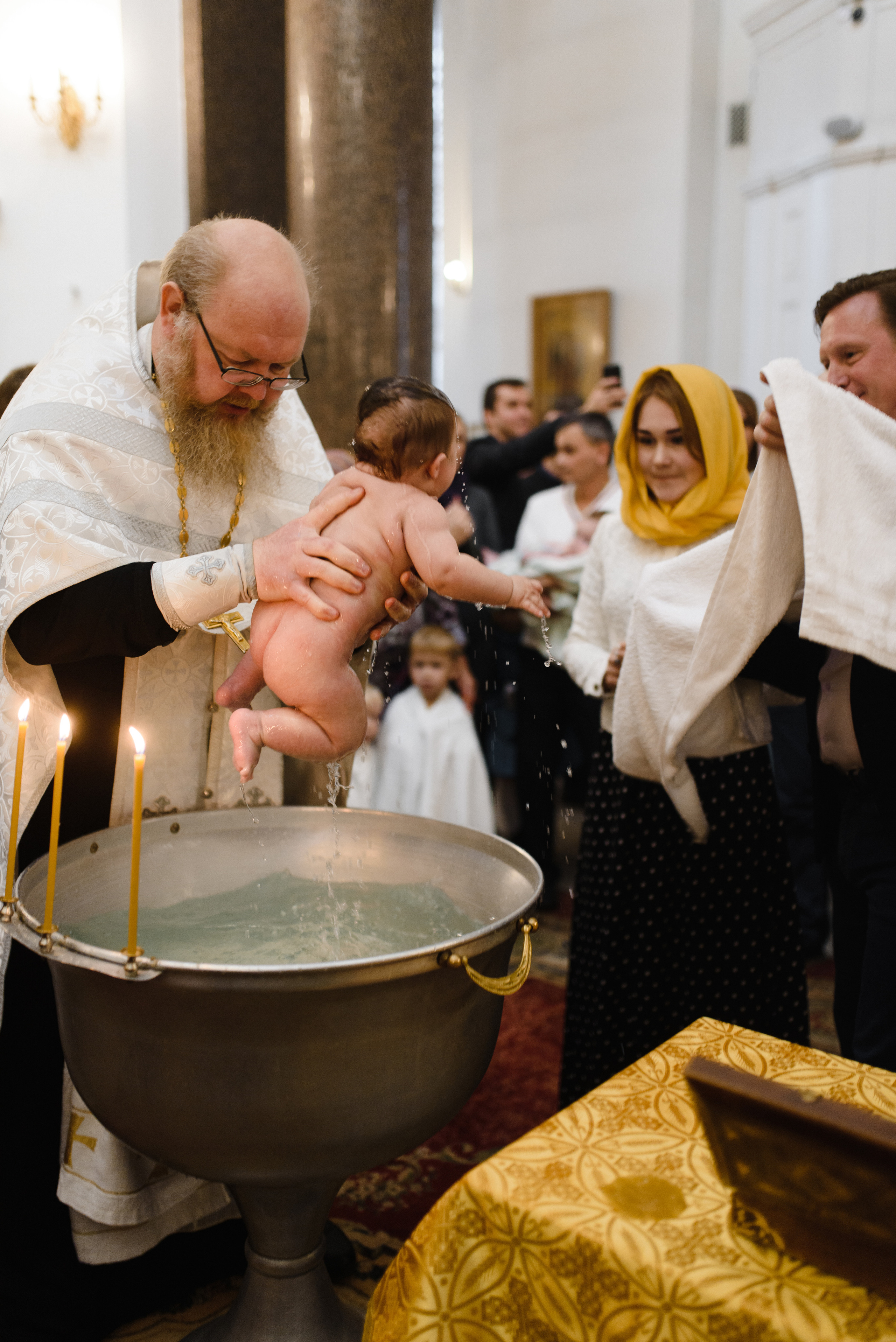 Фотосъёмка крещения в Санкт-Петербурге — Маргарита Иванова, фотограф. Профессиональный фотограф беременности в СПБ. Стильные фотосессии беременности в стиле минимализм и классическая фотография