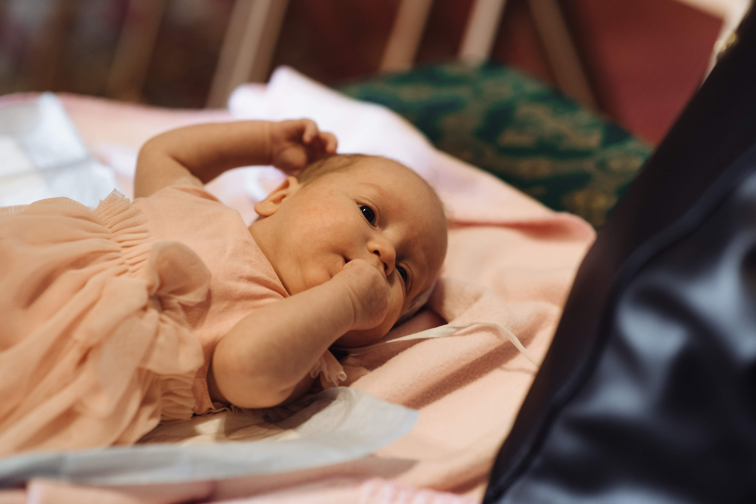 Фотосъёмка крещения в Санкт-Петербурге — Маргарита Иванова, фотограф. Профессиональный фотограф беременности в СПБ. Стильные фотосессии беременности в стиле минимализм и классическая фотография