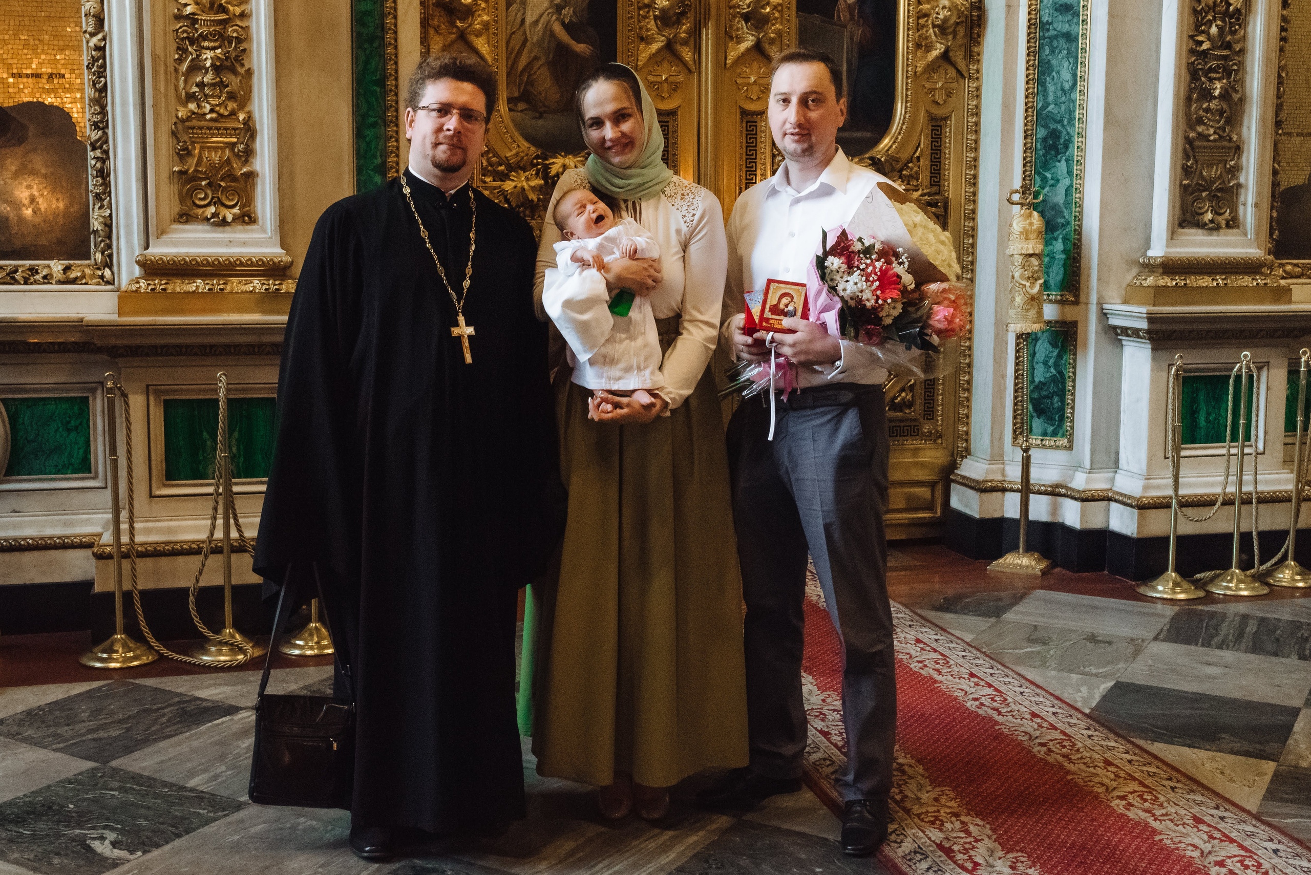 Фотосъёмка крещения в Санкт-Петербурге — Маргарита Иванова, фотограф. Профессиональный фотограф беременности в СПБ. Стильные фотосессии беременности в стиле минимализм и классическая фотография