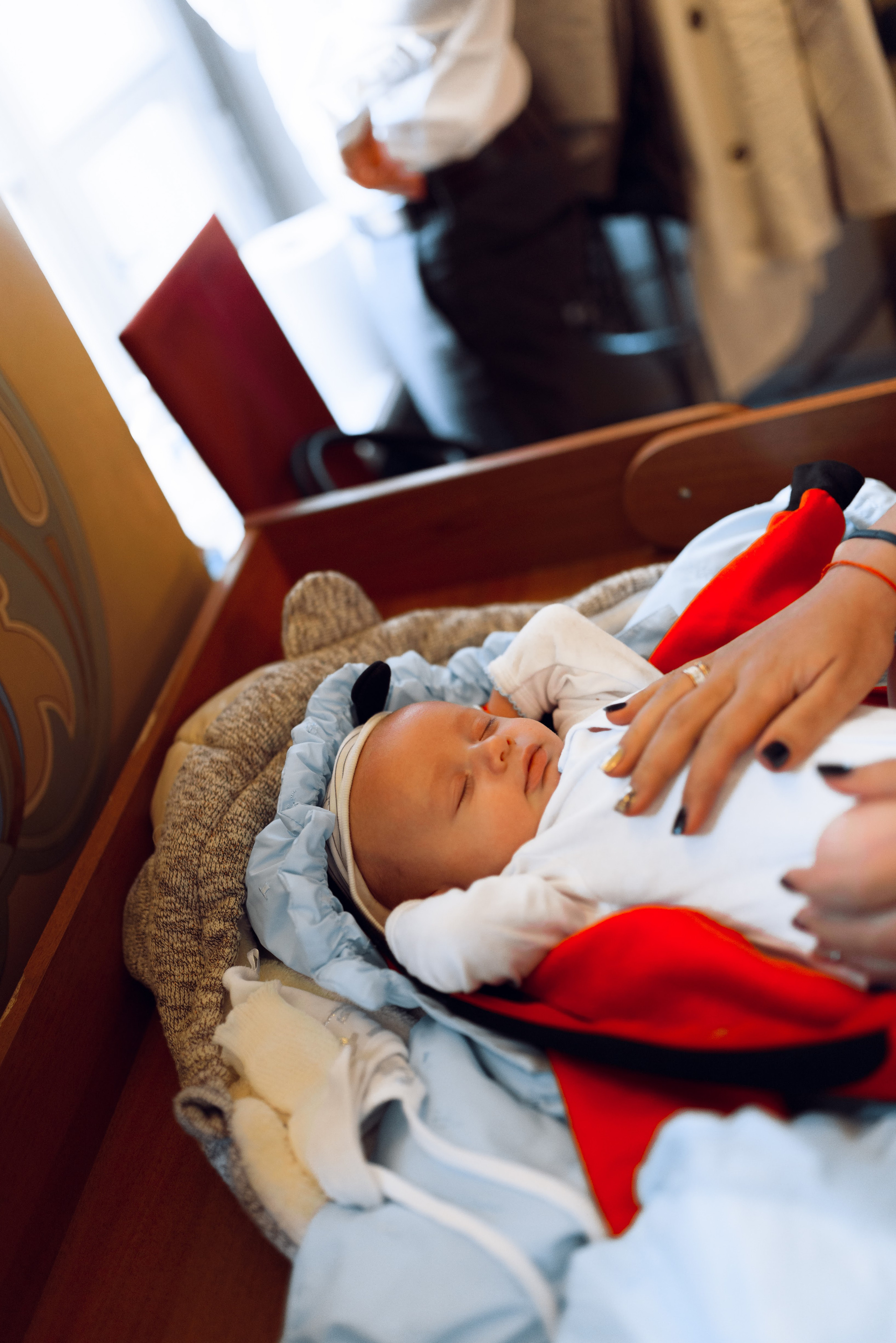 Фотосъёмка крещения в Санкт-Петербурге — Маргарита Иванова, фотограф. Профессиональный фотограф беременности в СПБ. Стильные фотосессии беременности в стиле минимализм и классическая фотография