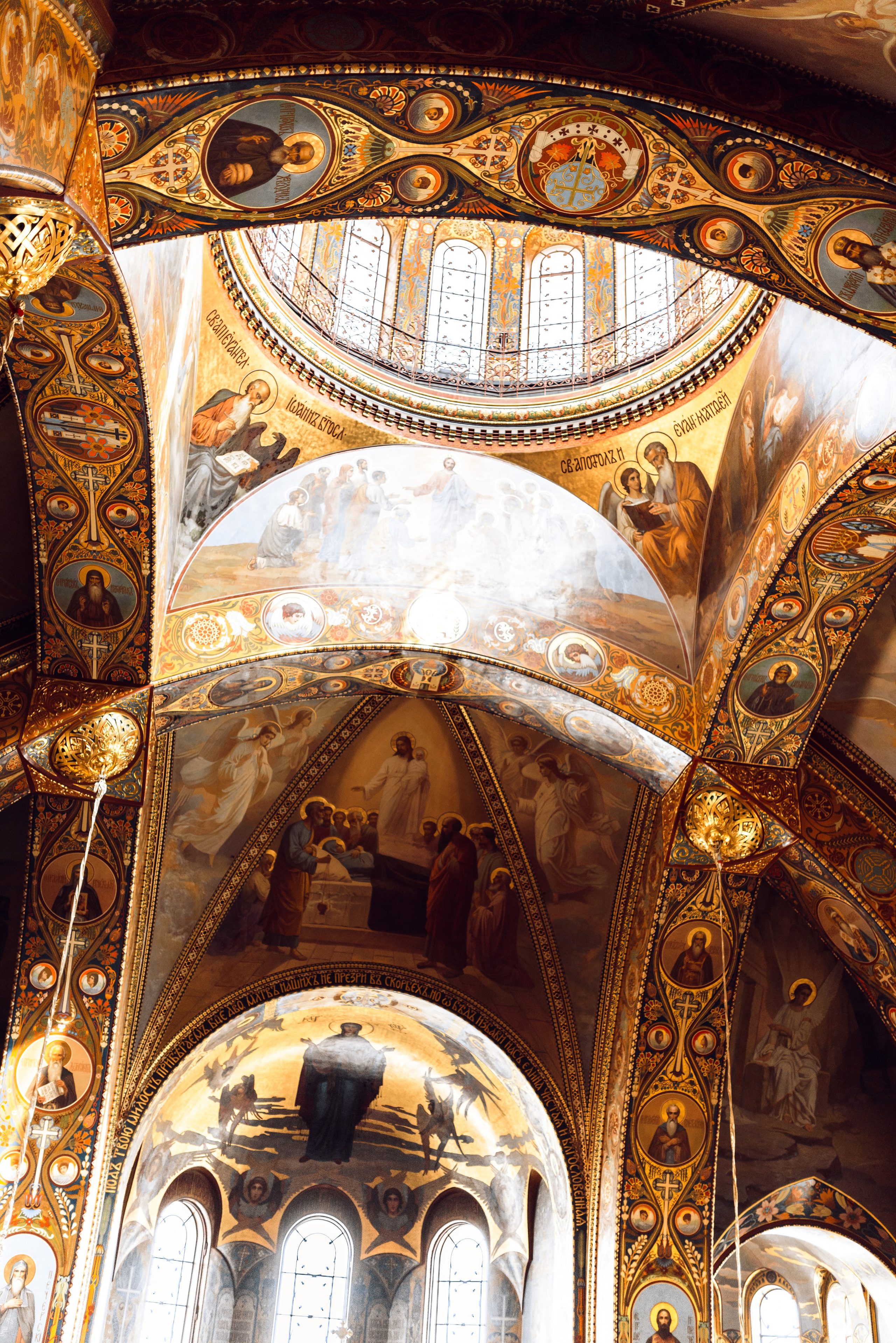 Фотосъёмка крещения в Санкт-Петербурге — Маргарита Иванова, фотограф. Профессиональный фотограф беременности в СПБ. Стильные фотосессии беременности в стиле минимализм и классическая фотография