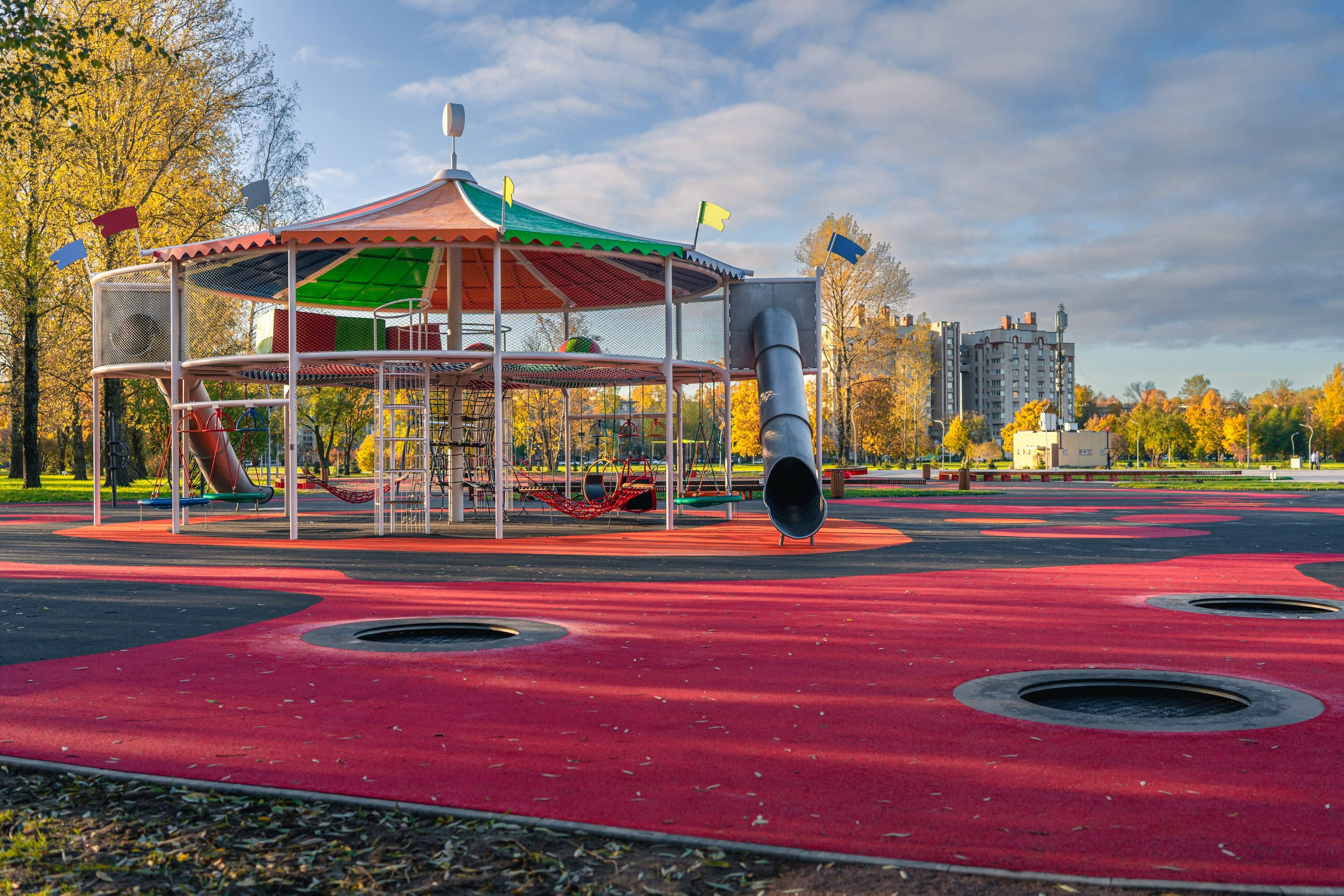 Детская площадка в Парке Авиаторов. Святослав Буньков | фотограф