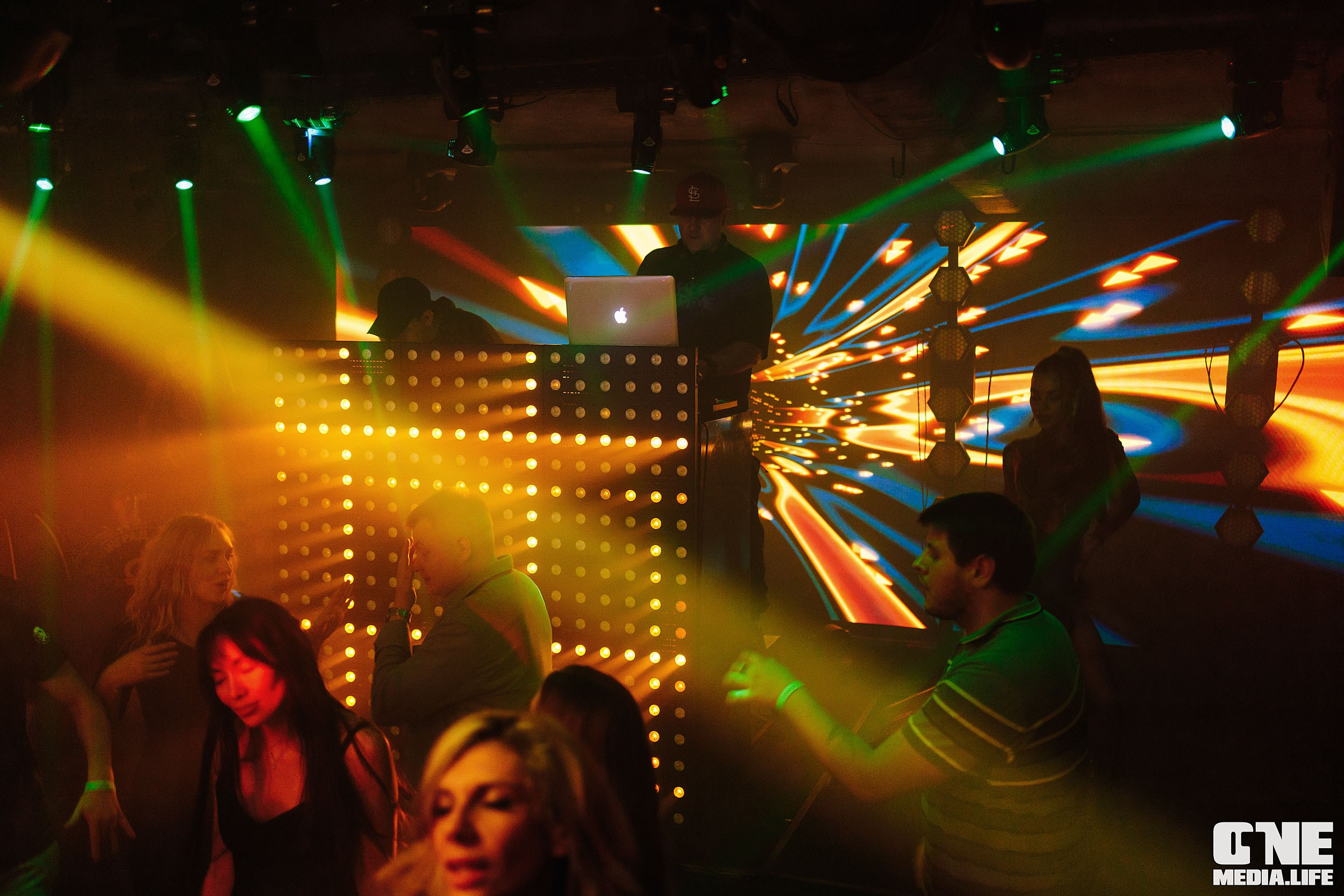 Фоторепортаж из Пиано бара. One Media Life: фоторепортажи, фотоотчеты с мероприятий и заведений