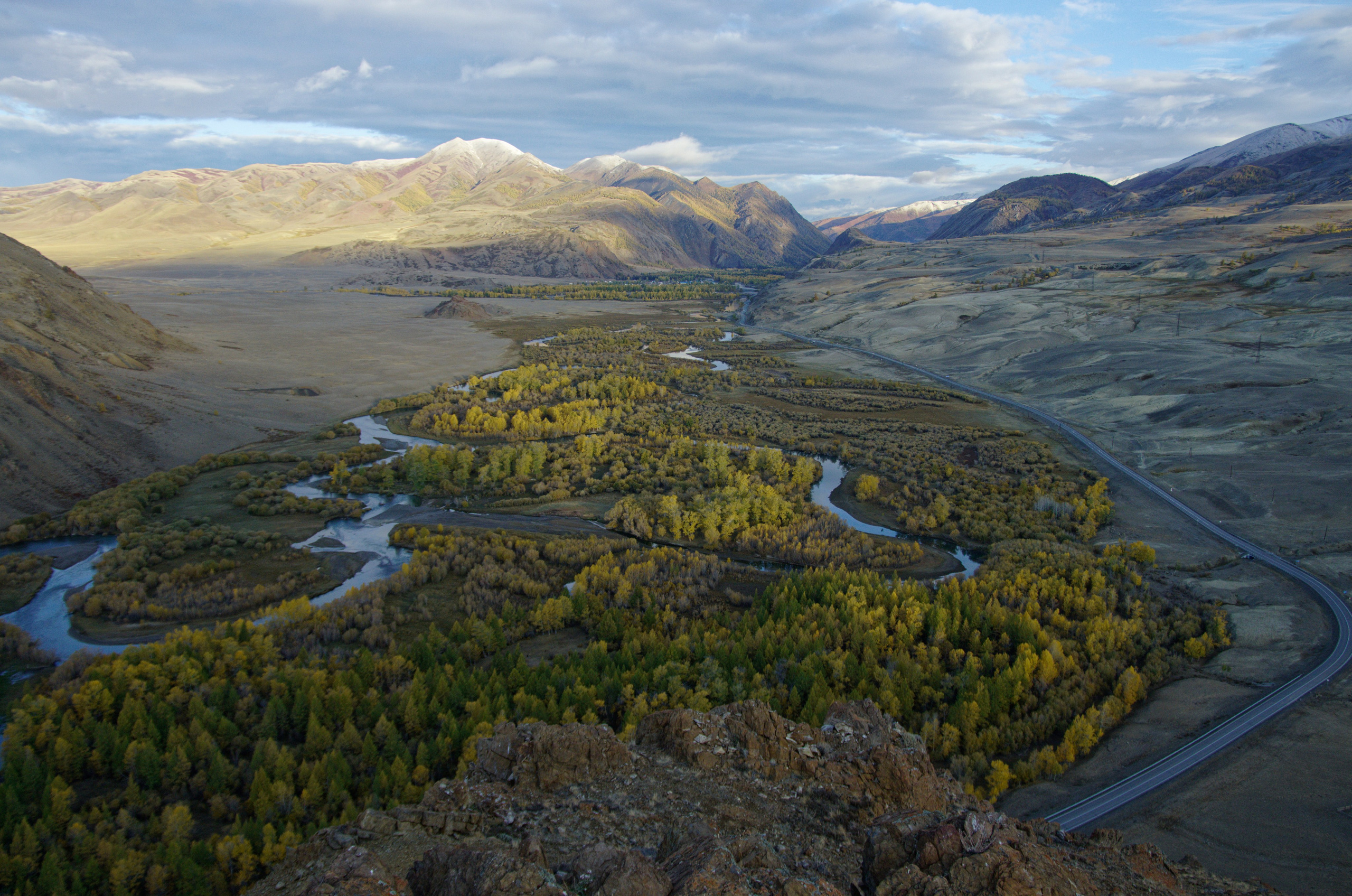 Это не фотошоп. Я видел это в горах Алтая. Семоха Валерий. Фотограф