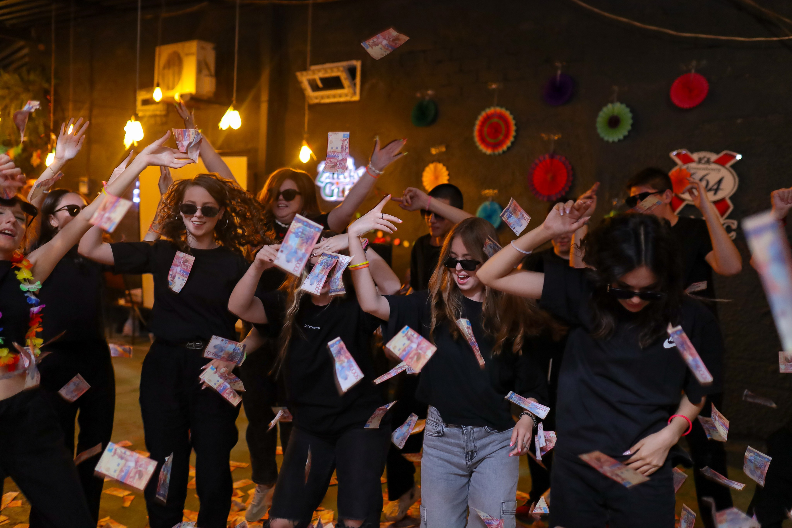 Выпускники. Фотограф в Жезказгане. Графический дизайнер