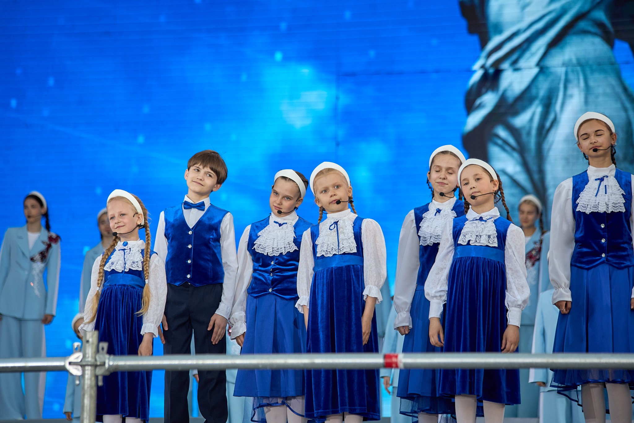 Концерт 9 мая 2025 года на соборной площади. Фотограф Омск | Александр Вандеров