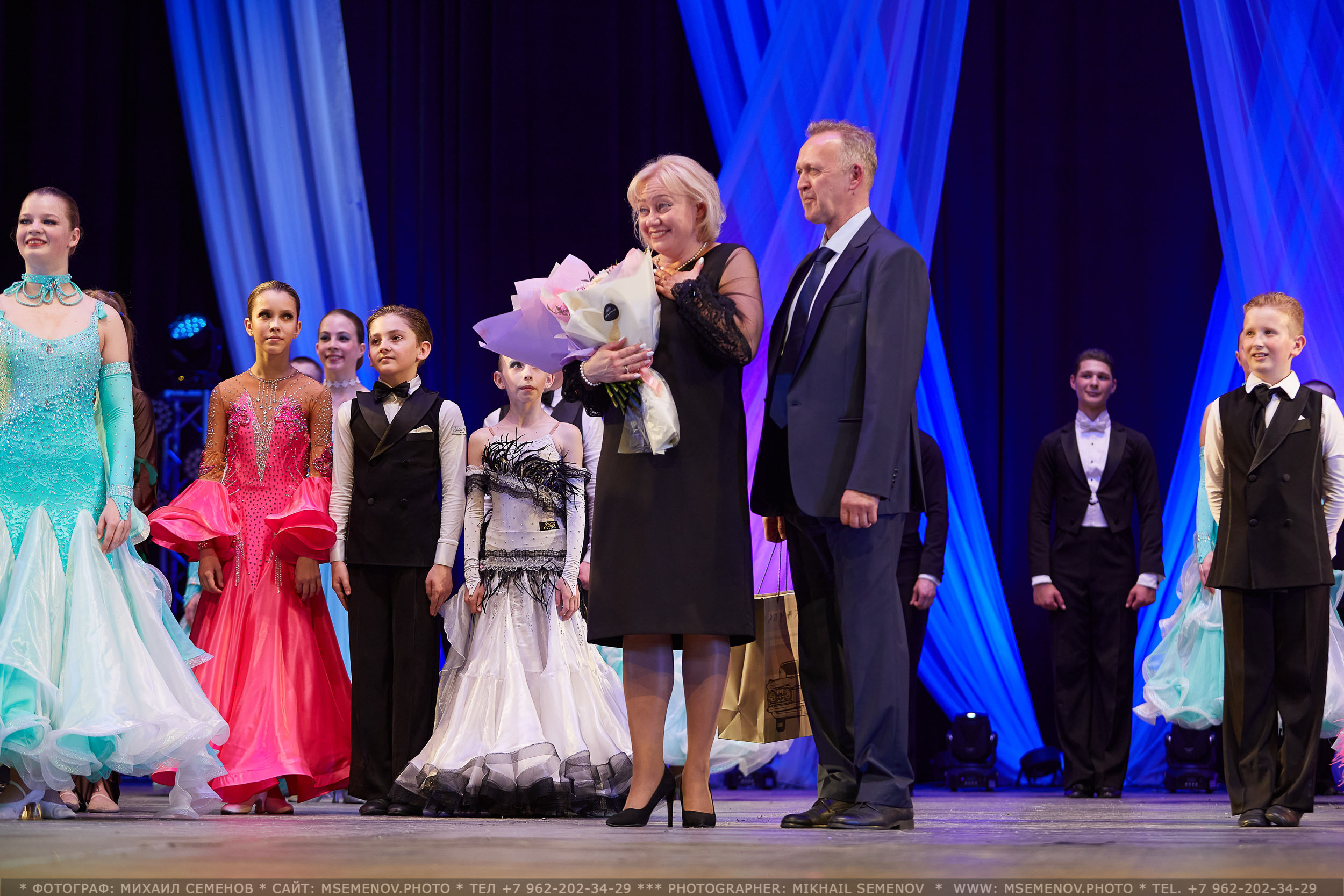 АНОНС фоторепортажа с Концерта Танцевального клуба «Apriori». Photographer for business Mikhail Semenov. Aqua photo studio, photo school