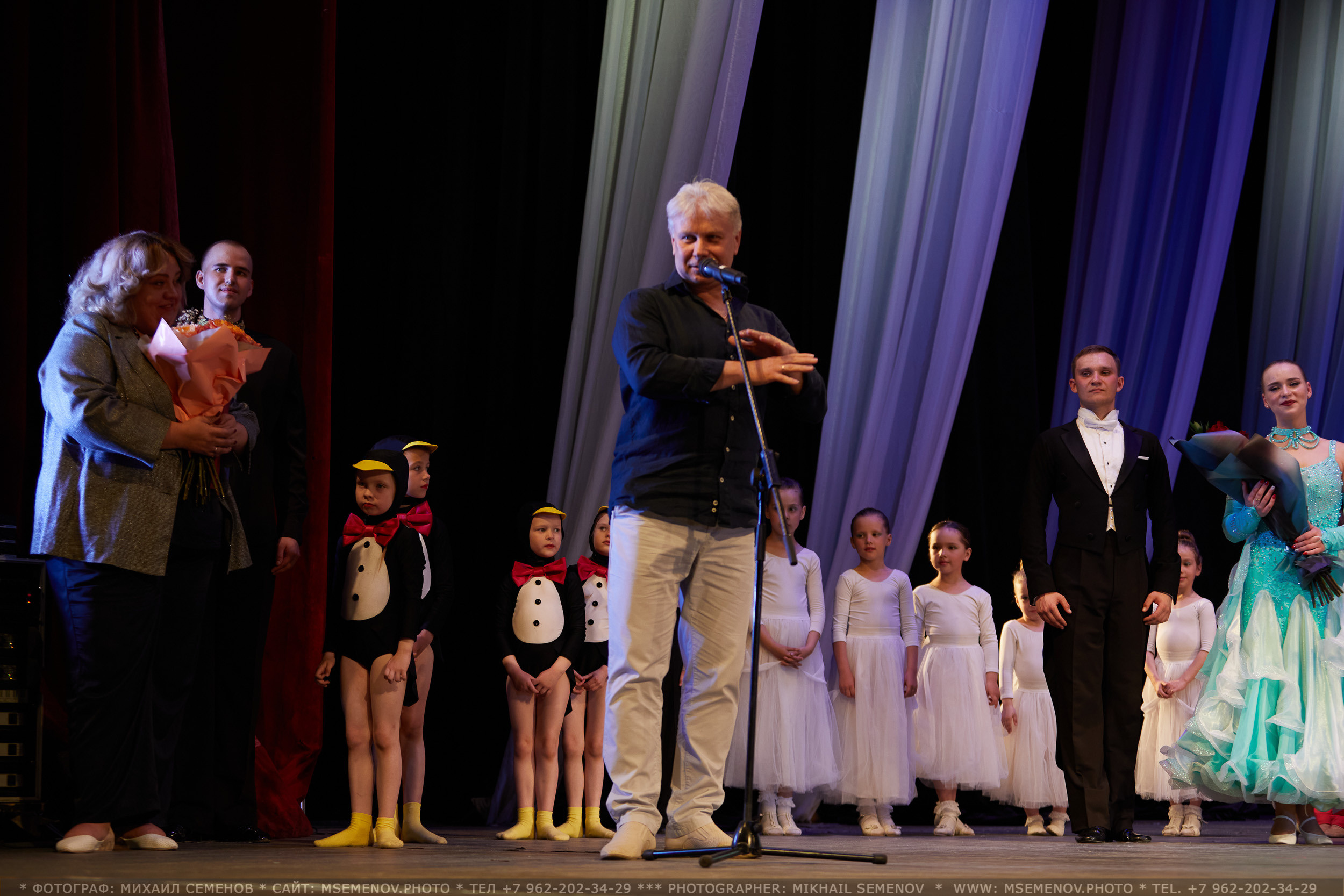 АНОНС фоторепортажа с Концерта Танцевального клуба «Apriori». Photographer for business Mikhail Semenov. Aqua photo studio, photo school