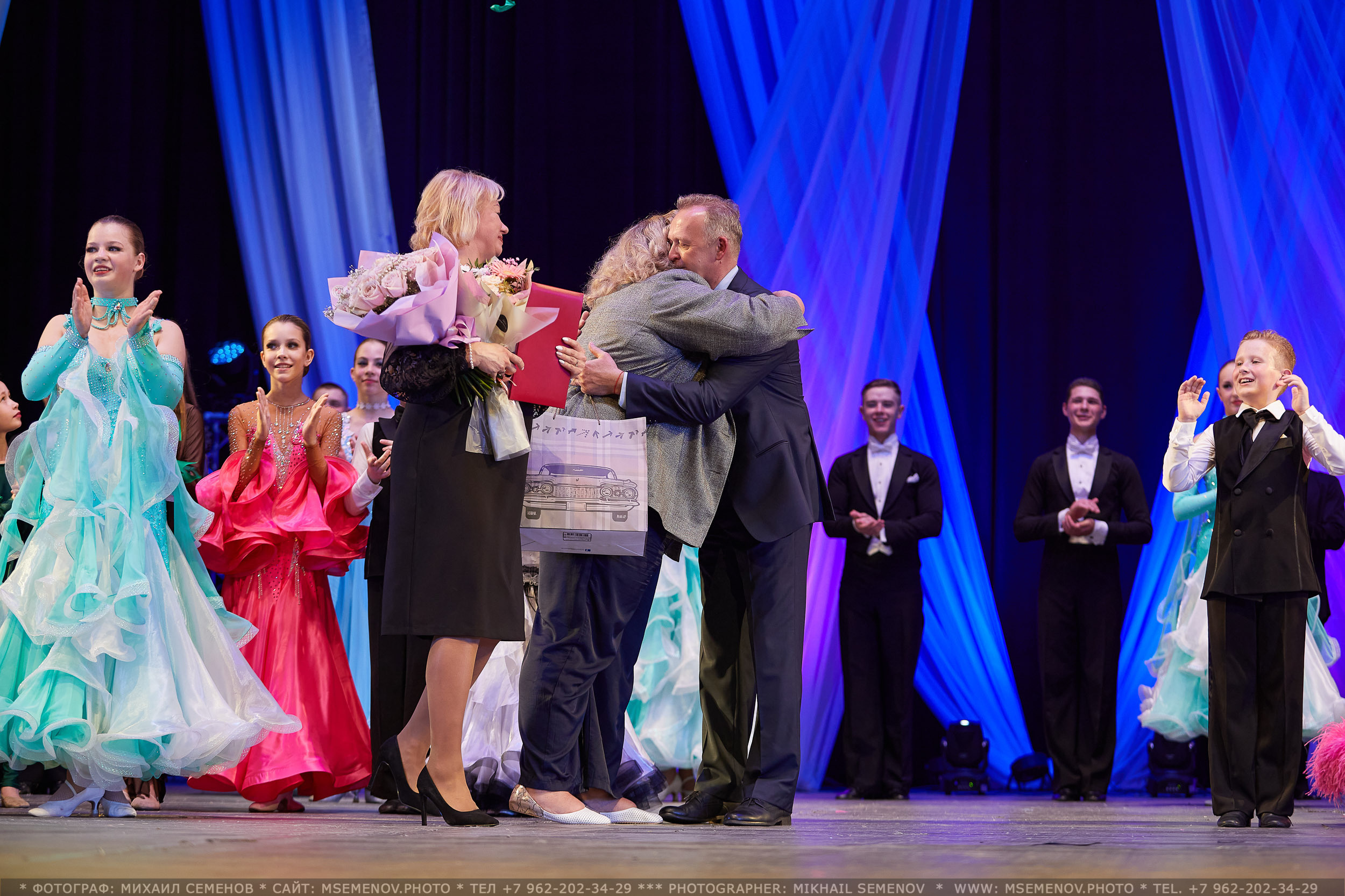 АНОНС фоторепортажа с Концерта Танцевального клуба «Apriori». Photographer for business Mikhail Semenov. Aqua photo studio, photo school