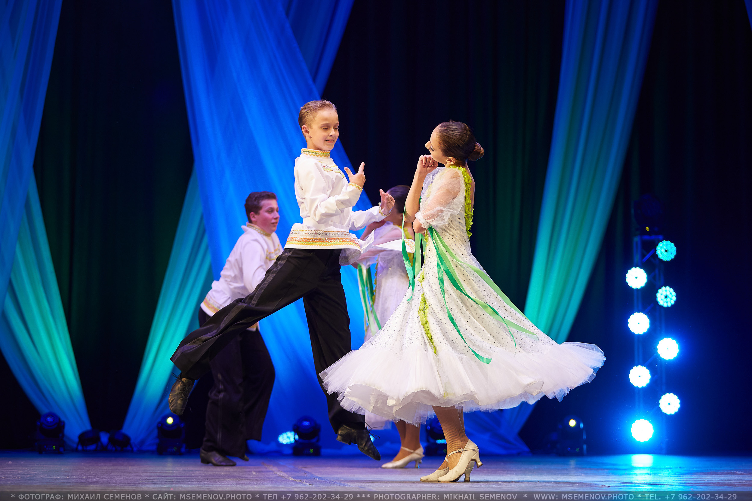 АНОНС фоторепортажа с Концерта Танцевального клуба «Apriori». Photographer for business Mikhail Semenov. Aqua photo studio, photo school
