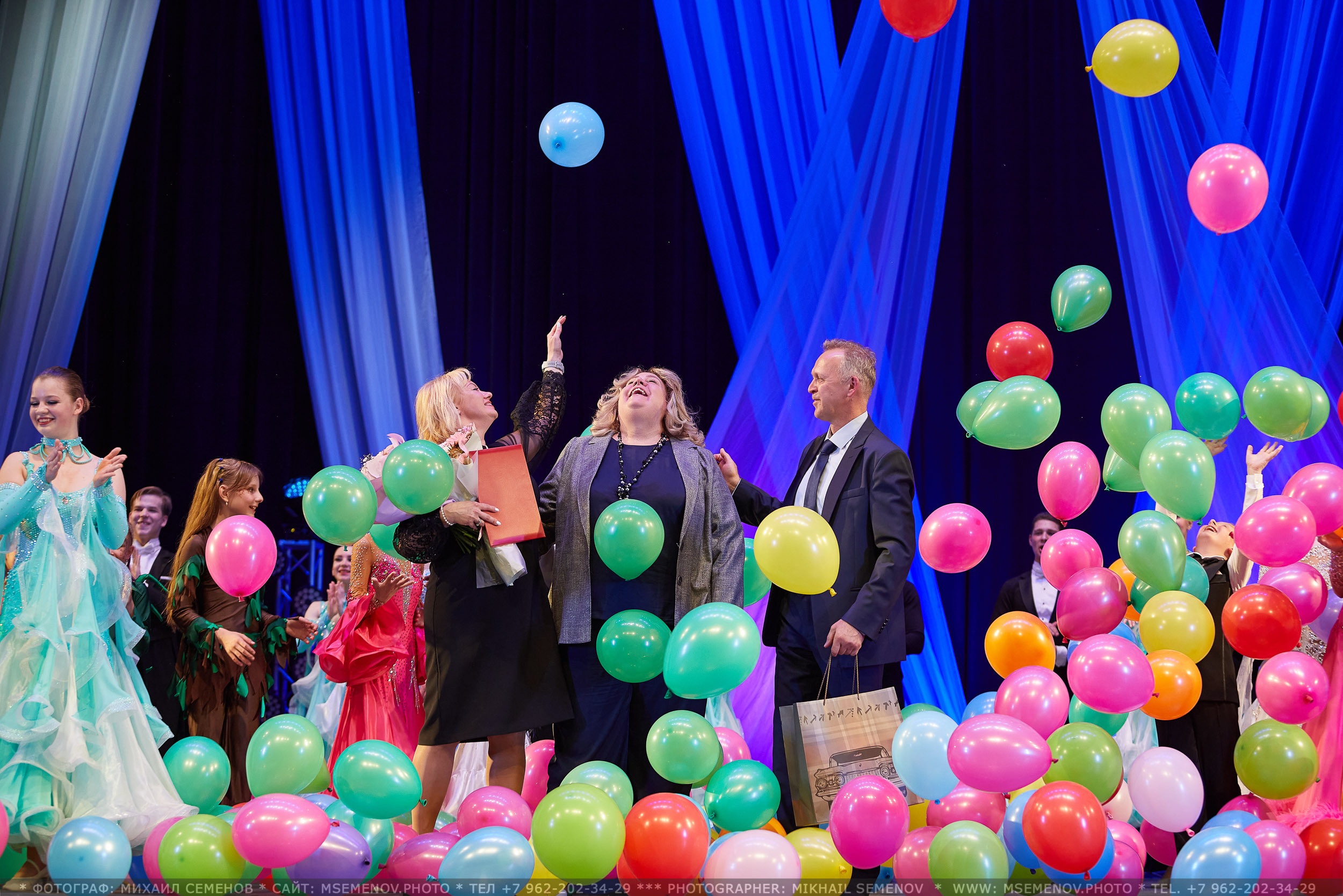 АНОНС фоторепортажа с Концерта Танцевального клуба «Apriori». Photographer for business Mikhail Semenov. Aqua photo studio, photo school