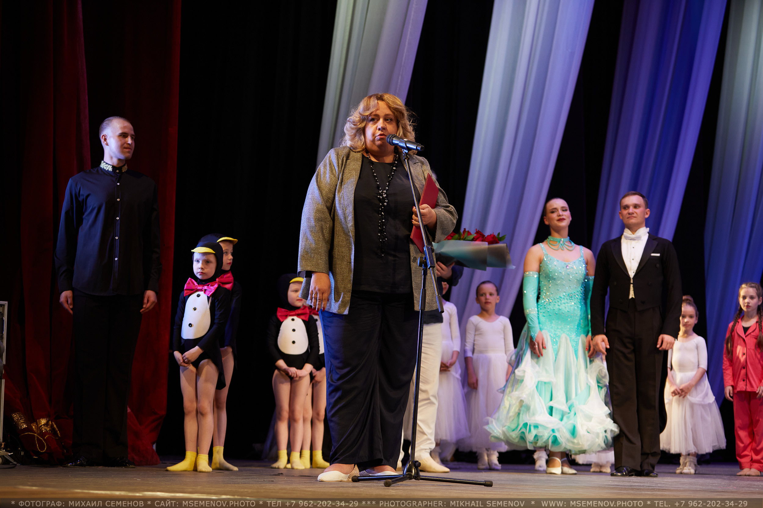 АНОНС фоторепортажа с Концерта Танцевального клуба «Apriori». Photographer for business Mikhail Semenov. Aqua photo studio, photo school