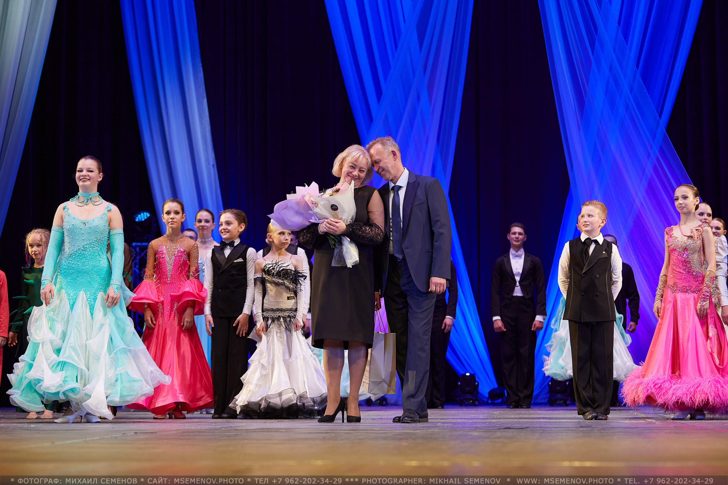 АНОНС фоторепортажа с Концерта Танцевального клуба «Apriori». Photographer for business Mikhail Semenov. Aqua photo studio, photo school