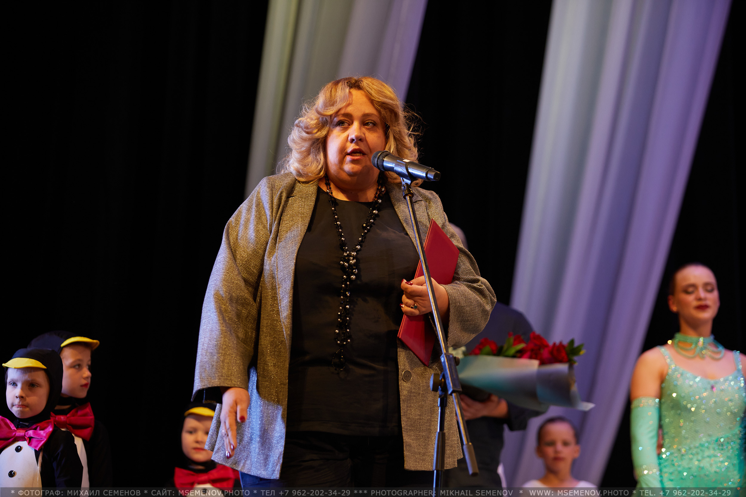 АНОНС фоторепортажа с Концерта Танцевального клуба «Apriori». Photographer for business Mikhail Semenov. Aqua photo studio, photo school