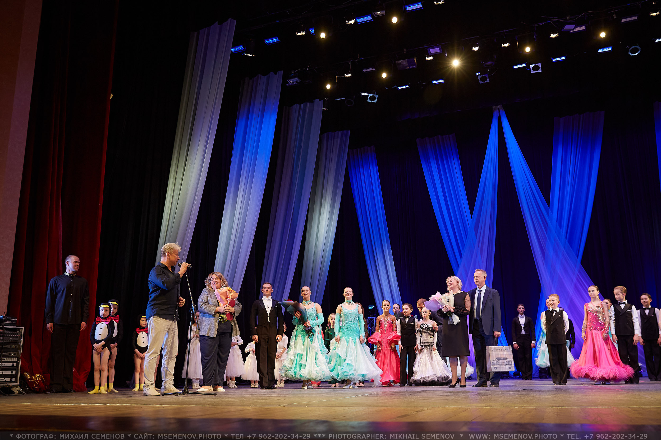 АНОНС фоторепортажа с Концерта Танцевального клуба «Apriori». Photographer for business Mikhail Semenov. Aqua photo studio, photo school