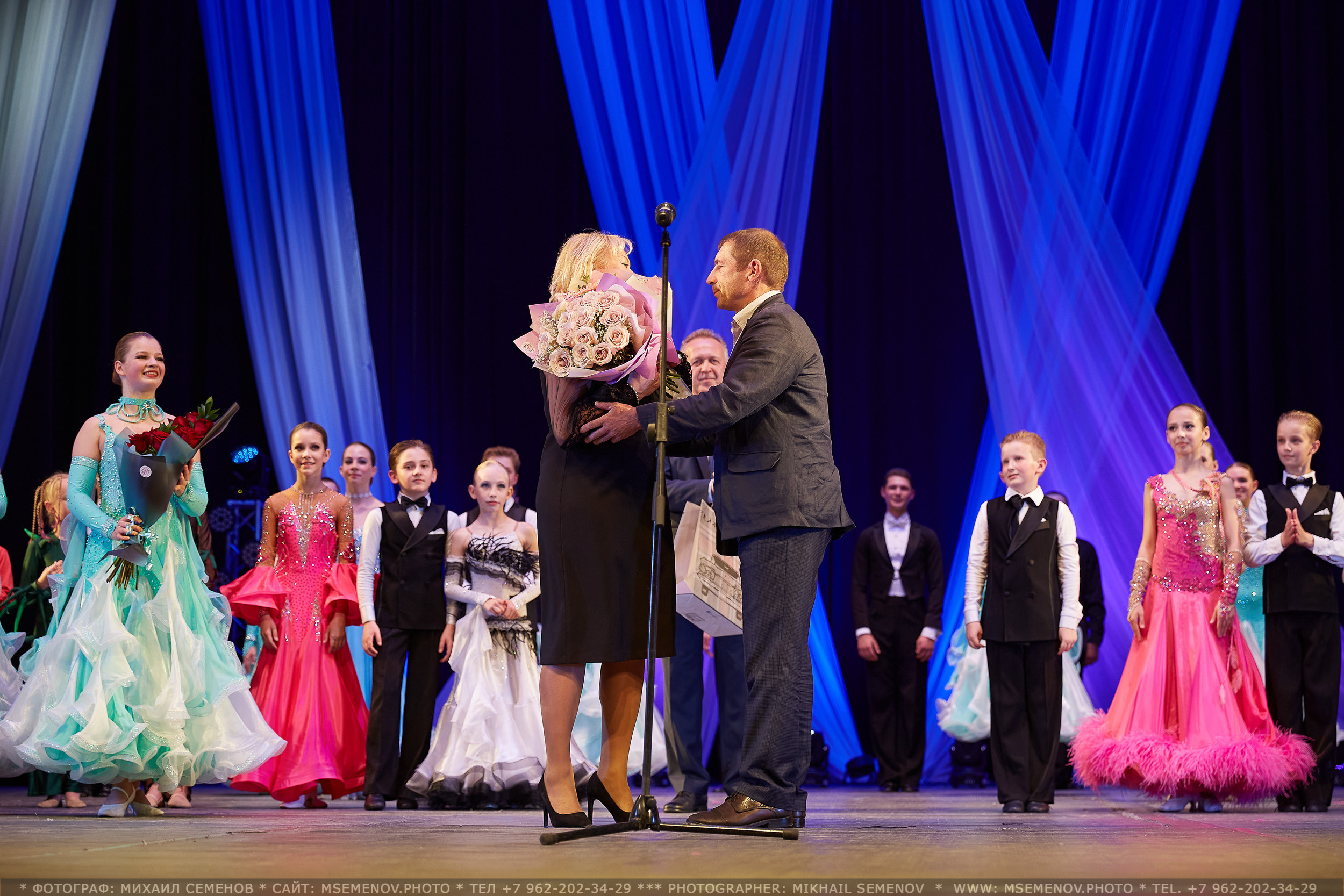 АНОНС фоторепортажа с Концерта Танцевального клуба «Apriori». Photographer for business Mikhail Semenov. Aqua photo studio, photo school