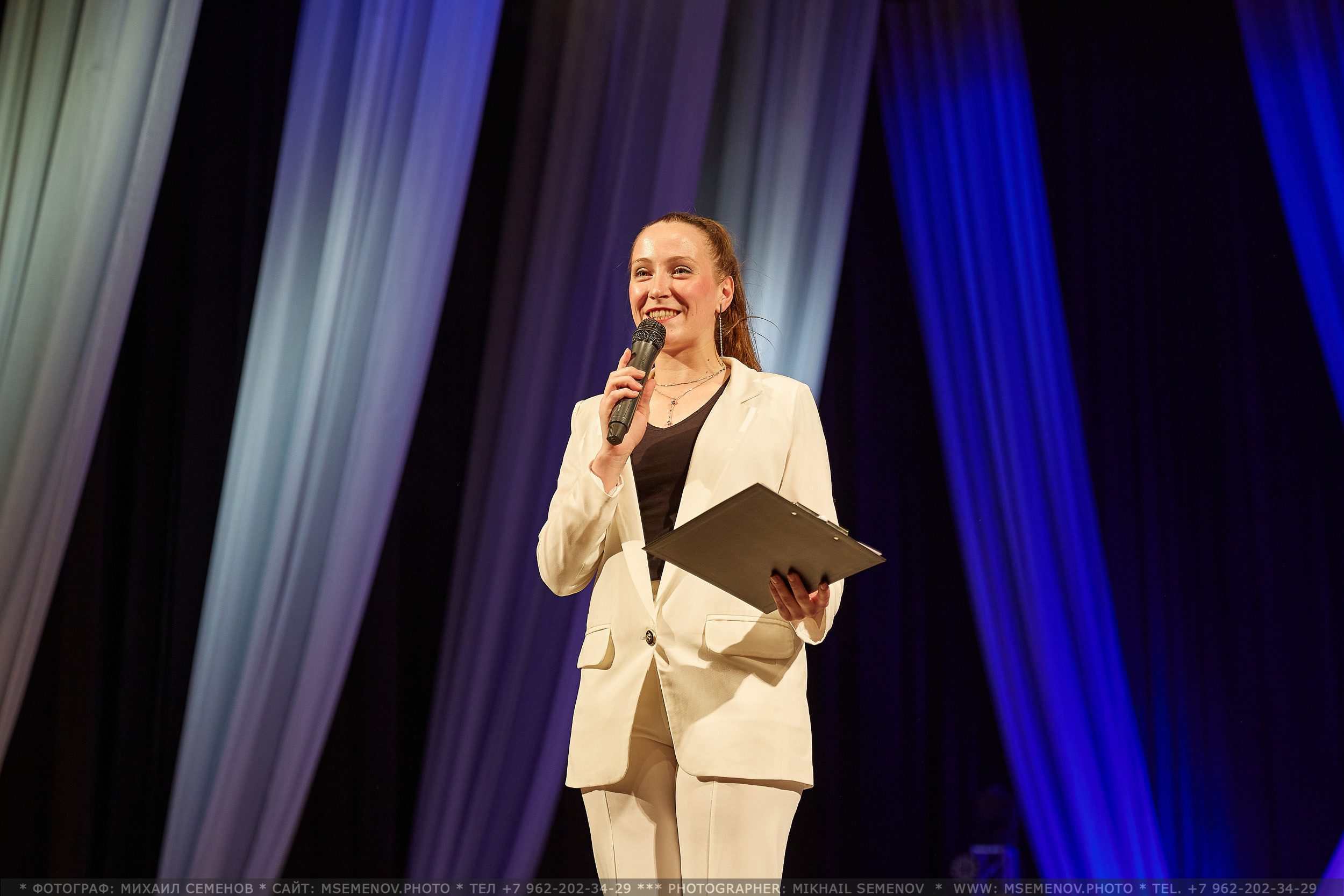 АНОНС фоторепортажа с Концерта Танцевального клуба «Apriori». Photographer for business Mikhail Semenov. Aqua photo studio, photo school