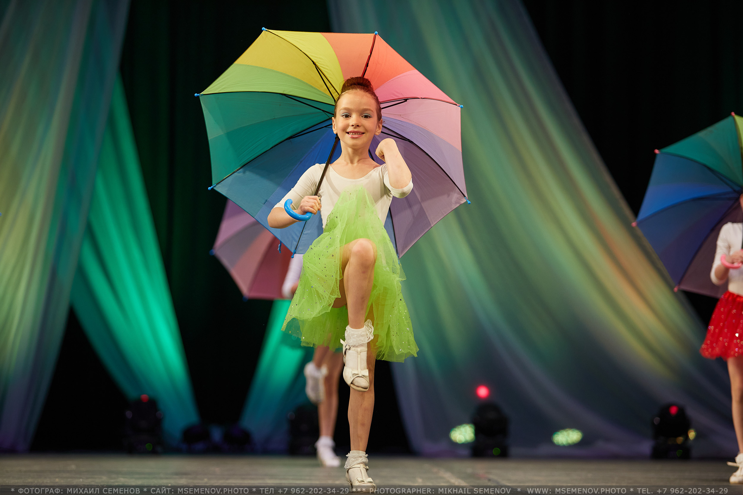 АНОНС фоторепортажа с Концерта Танцевального клуба «Apriori». Photographer for business Mikhail Semenov. Aqua photo studio, photo school