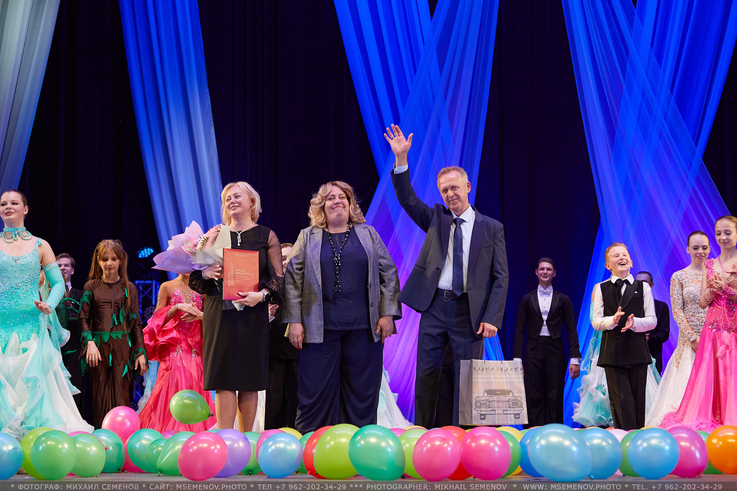 АНОНС фоторепортажа с Концерта Танцевального клуба «Apriori». Photographer for business Mikhail Semenov. Aqua photo studio, photo school