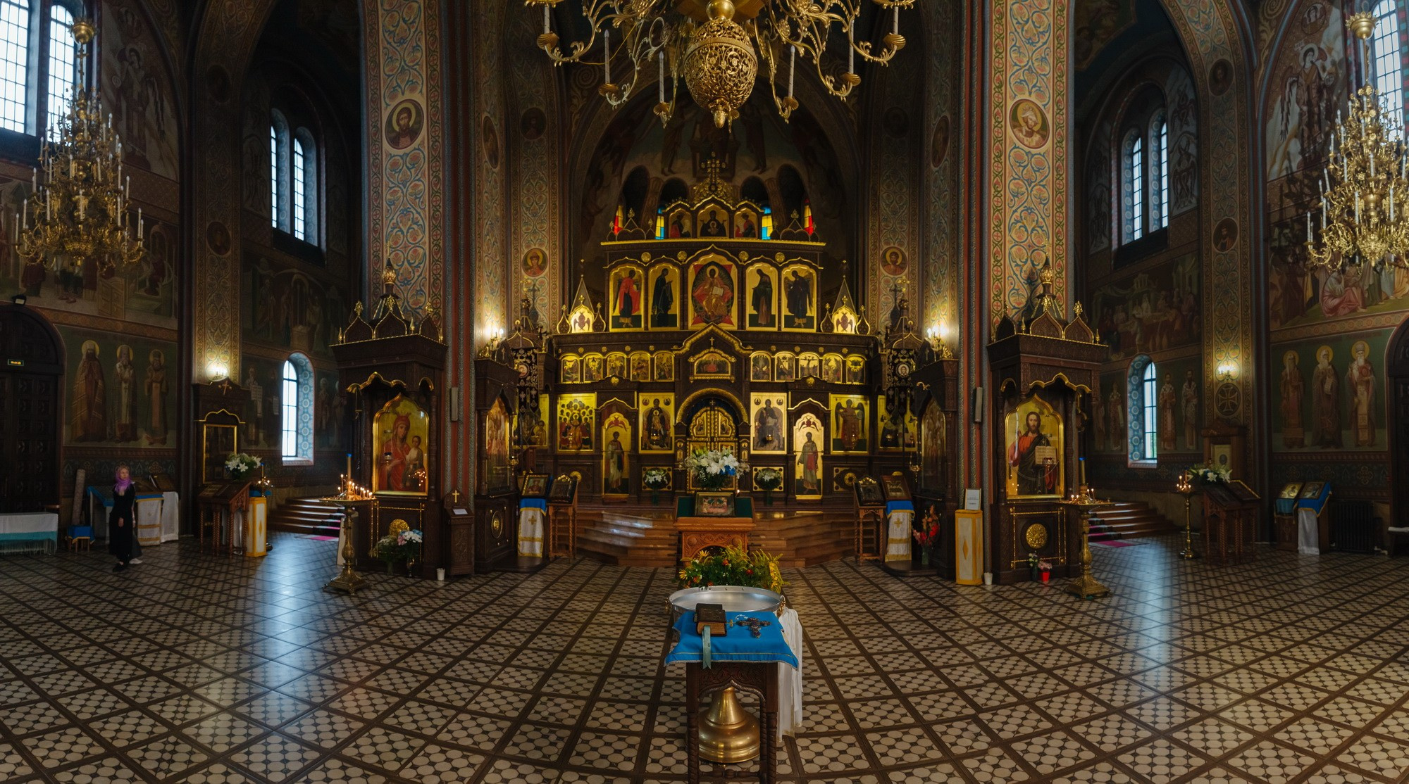 где провести крещение Ломоносов, красивый храм в Ломоносов, как записаться на крестины, сколько стоит крещения, лучший храм ЛО, душевный батюшка