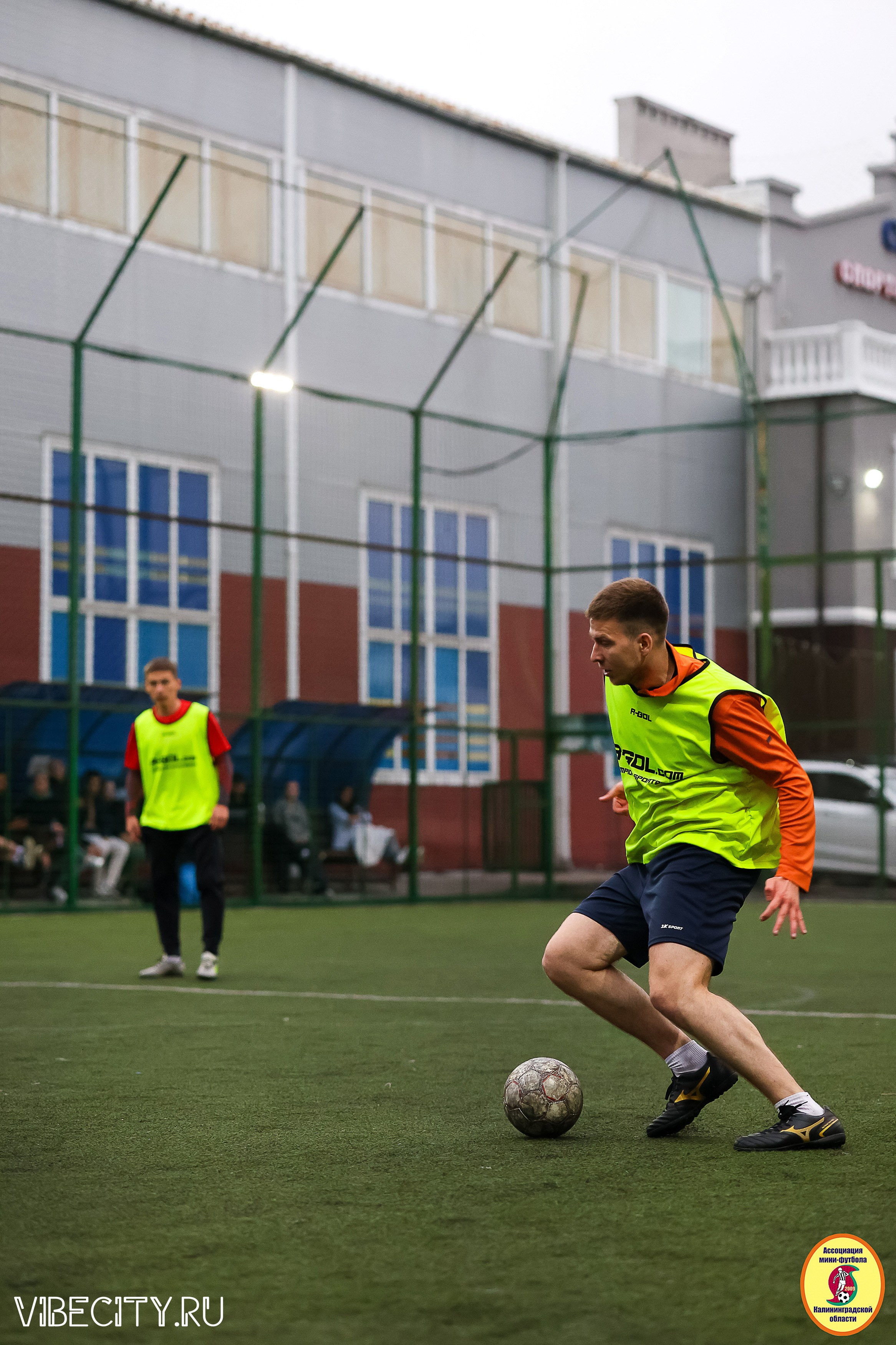 ИГРЫ МИНИ-ФУТБОЛЬНОЙ И КОРПОРАТИВНОЙ ЛИГИ. VIBECITY.RU Вайб Сити Ру Фоторепортажи Фотоотчеты Калининград