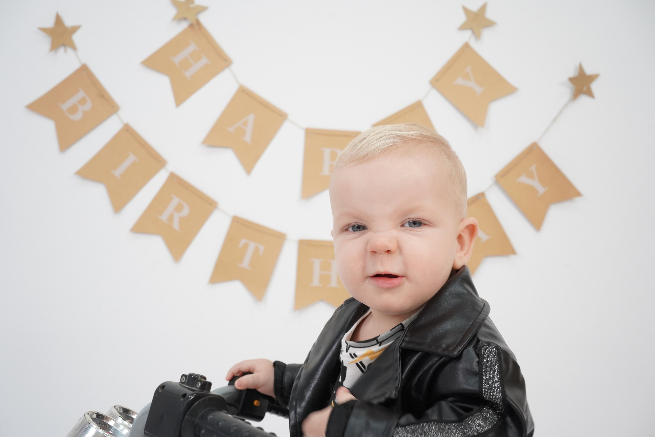 Фотосессия на Годик для Мальчиков. Детская Фотостудия ГОДОВАСИКИ в Санкт-Петербурге фотосесия на годик