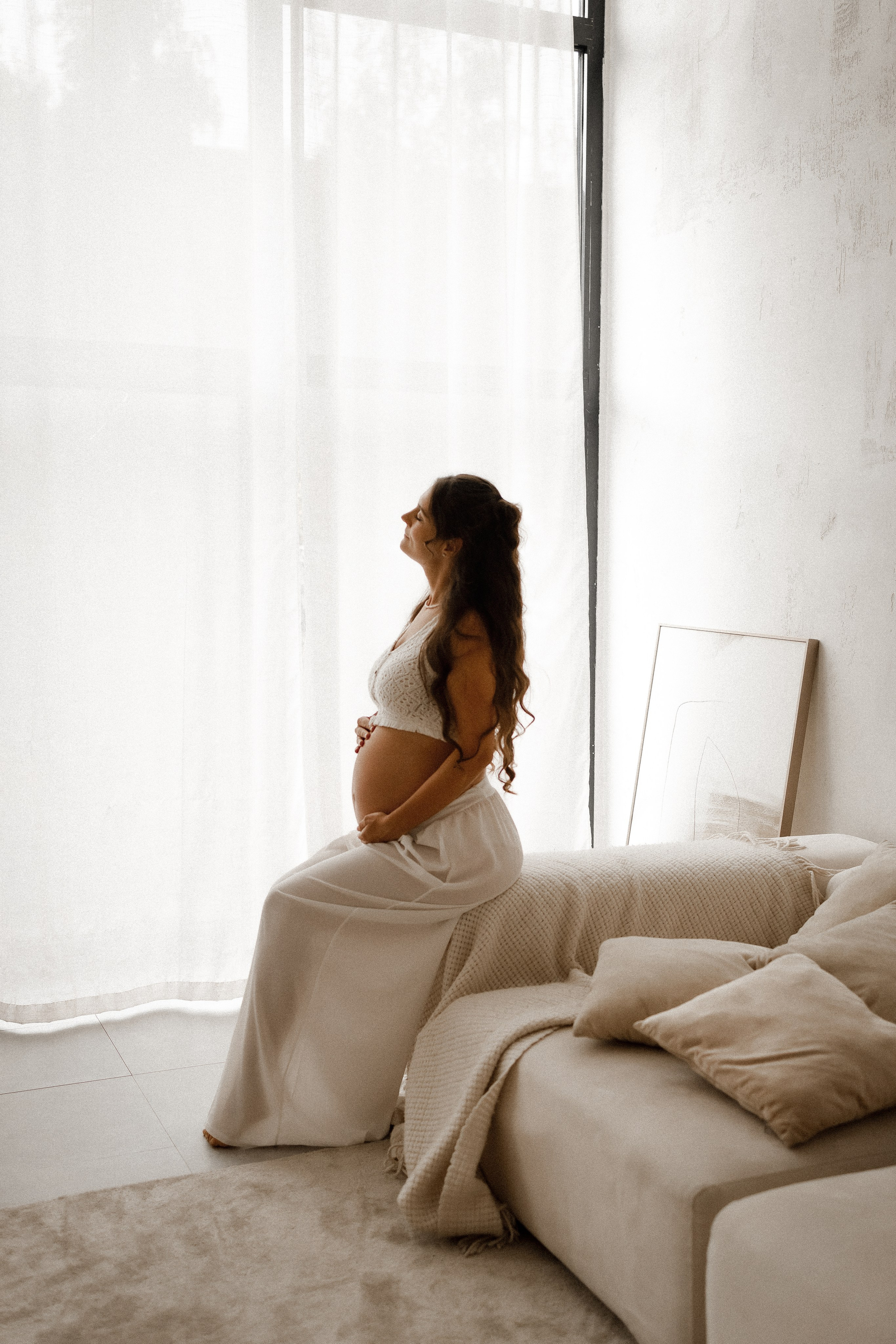 красивая фотосессия беременности в москве, фотосессия беременности в москве, фотосессия беременности с мужем в москве, фотосессия в светлой фотостудии в москве, топ фотограф беременности в москве, фотосессия беременности под ключ в москве, стильая фотосессия беременности в москве, нежная фотосессия беременности в москве, заказать фотосессию беременности в москве, ню фотосессия беременности в москве, фотосессия беременности на циклораме