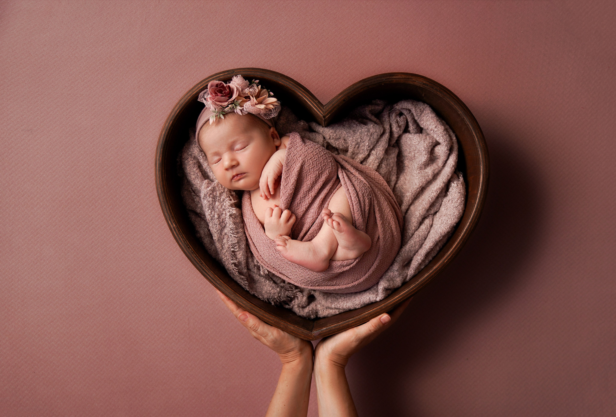Фотосессия новорожденного (newborn). Фотограф новорожденных, детей до года и беременных в Симферополе