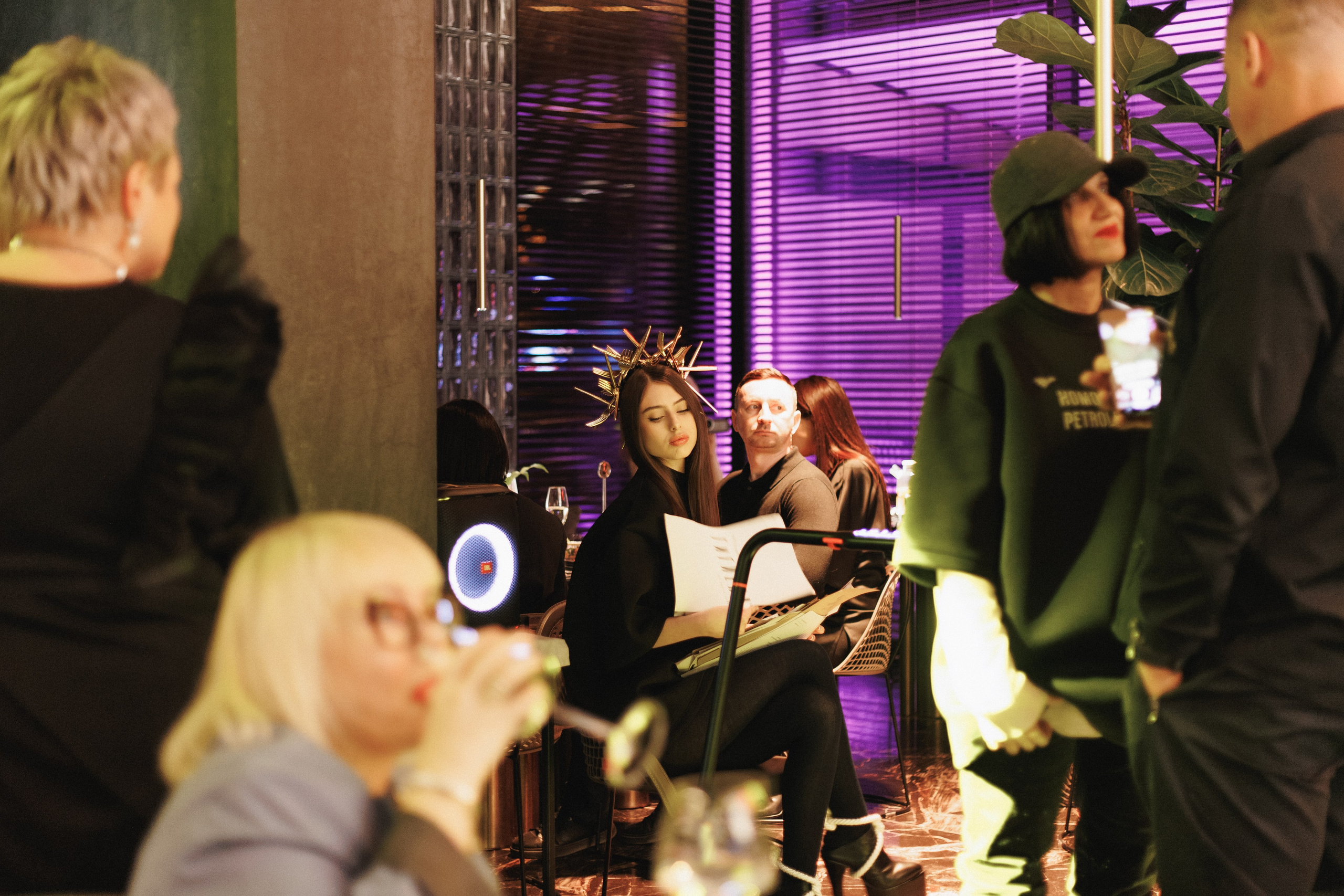 B.DAY PARTY ЖУРНАЛА •G. СВОИ. ФОТООТЧЕТЫ-СОБЫТИЯ-МЕСТА