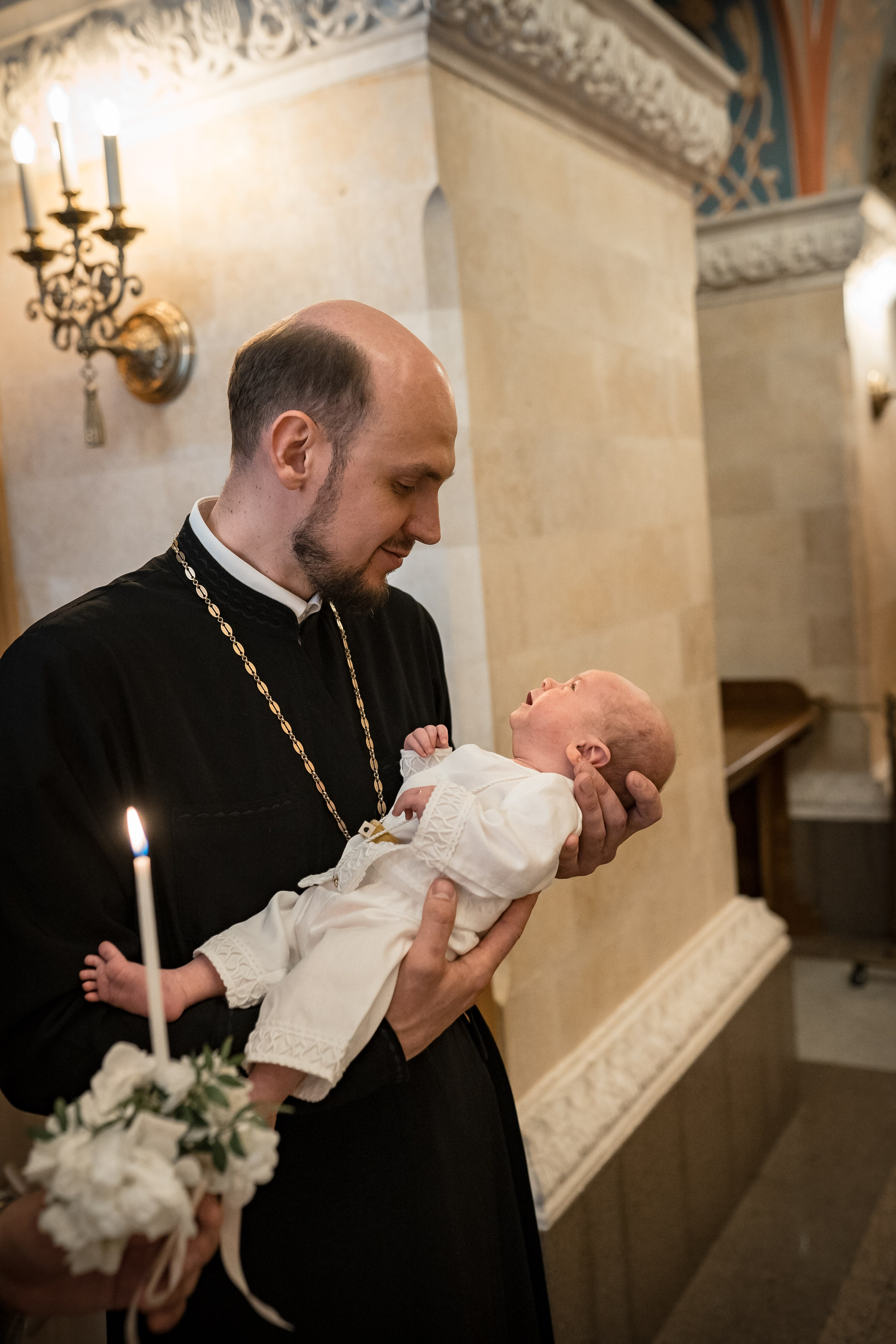 Крещение в Храме Христа Спасителя. Фотограф Крещения и Венчания в Москве