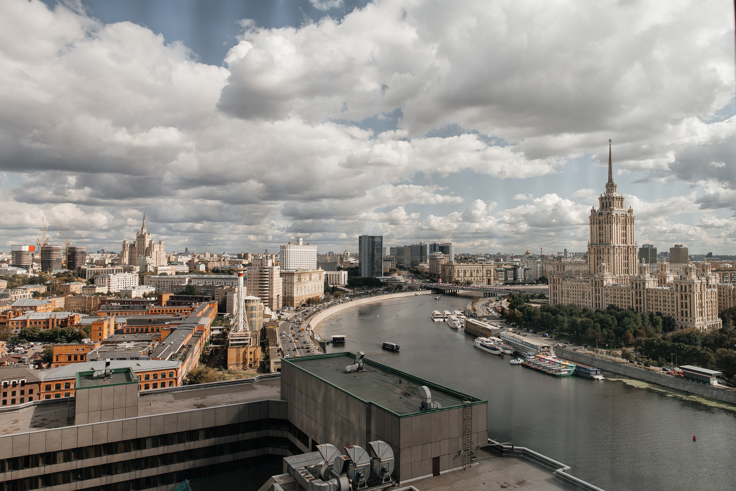 Самые красивые отели Москвы для свадебной фотосессии. Свадебный фотограф в Москве Дарья Олендарёва
