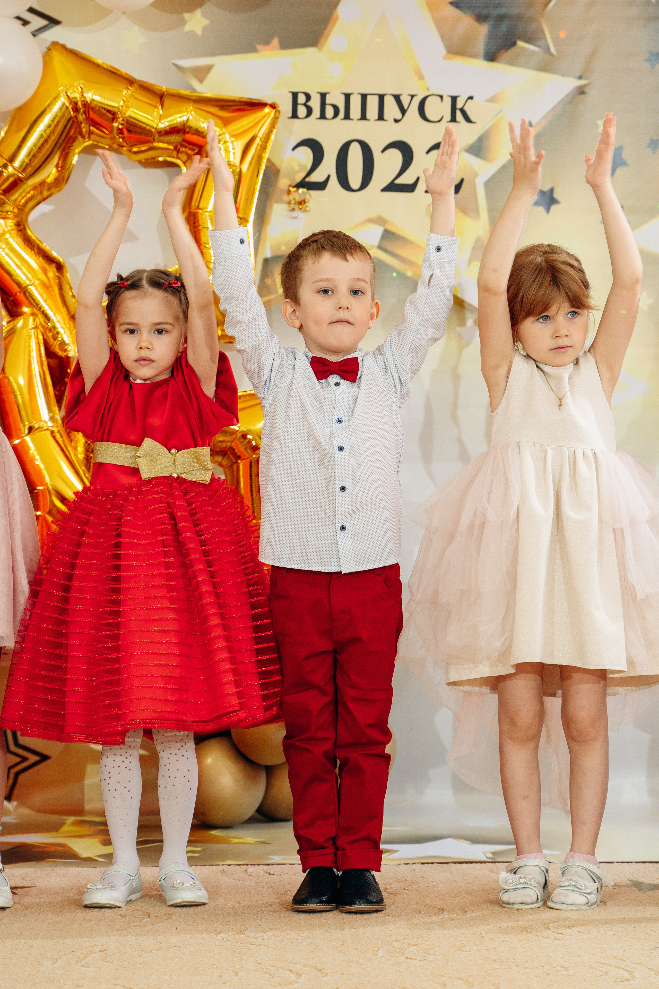 Выпускной в детском саду. Выпускные альбомы для детского сада и школы в Красноярске Мария Русяев