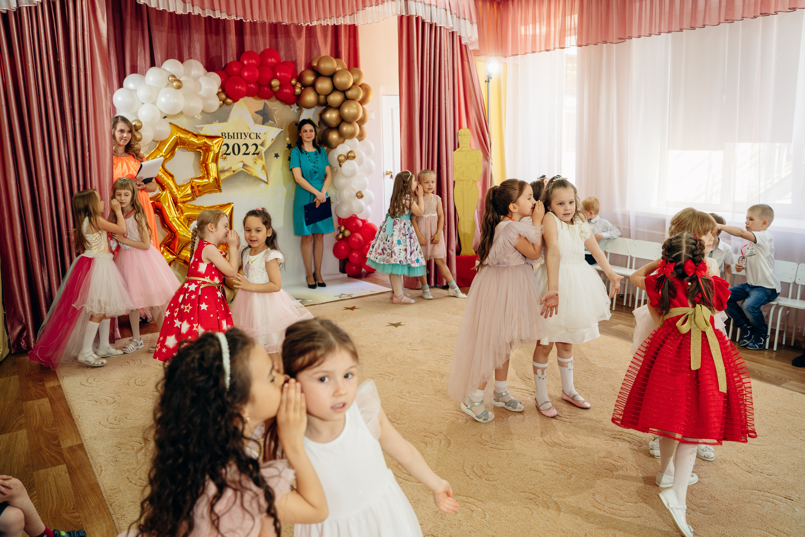 Выпускной в детском саду. Выпускные альбомы для детского сада и школы в Красноярске Мария Русяев