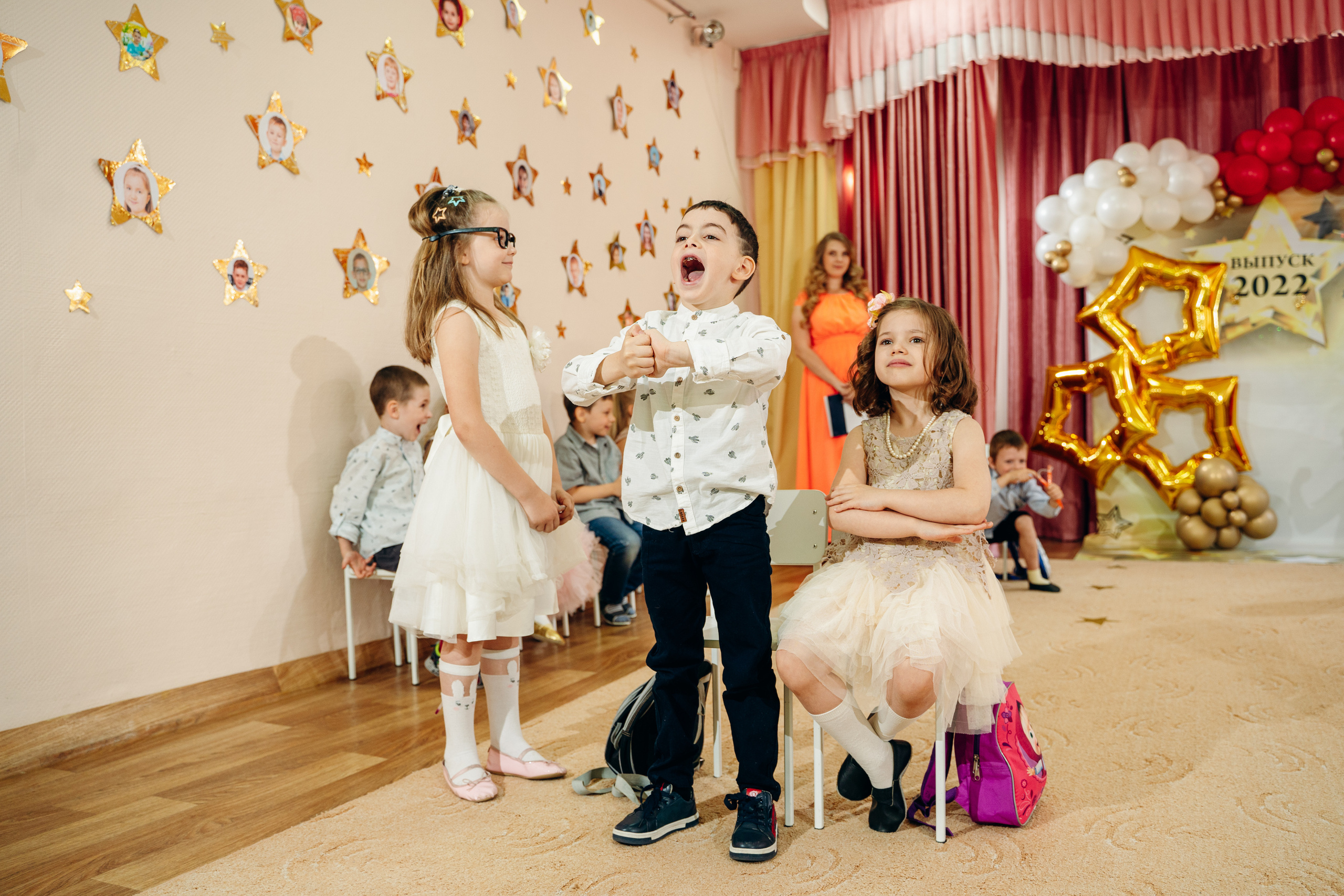 Выпускной в детском саду. Выпускные альбомы для детского сада и школы в Красноярске Мария Русяев