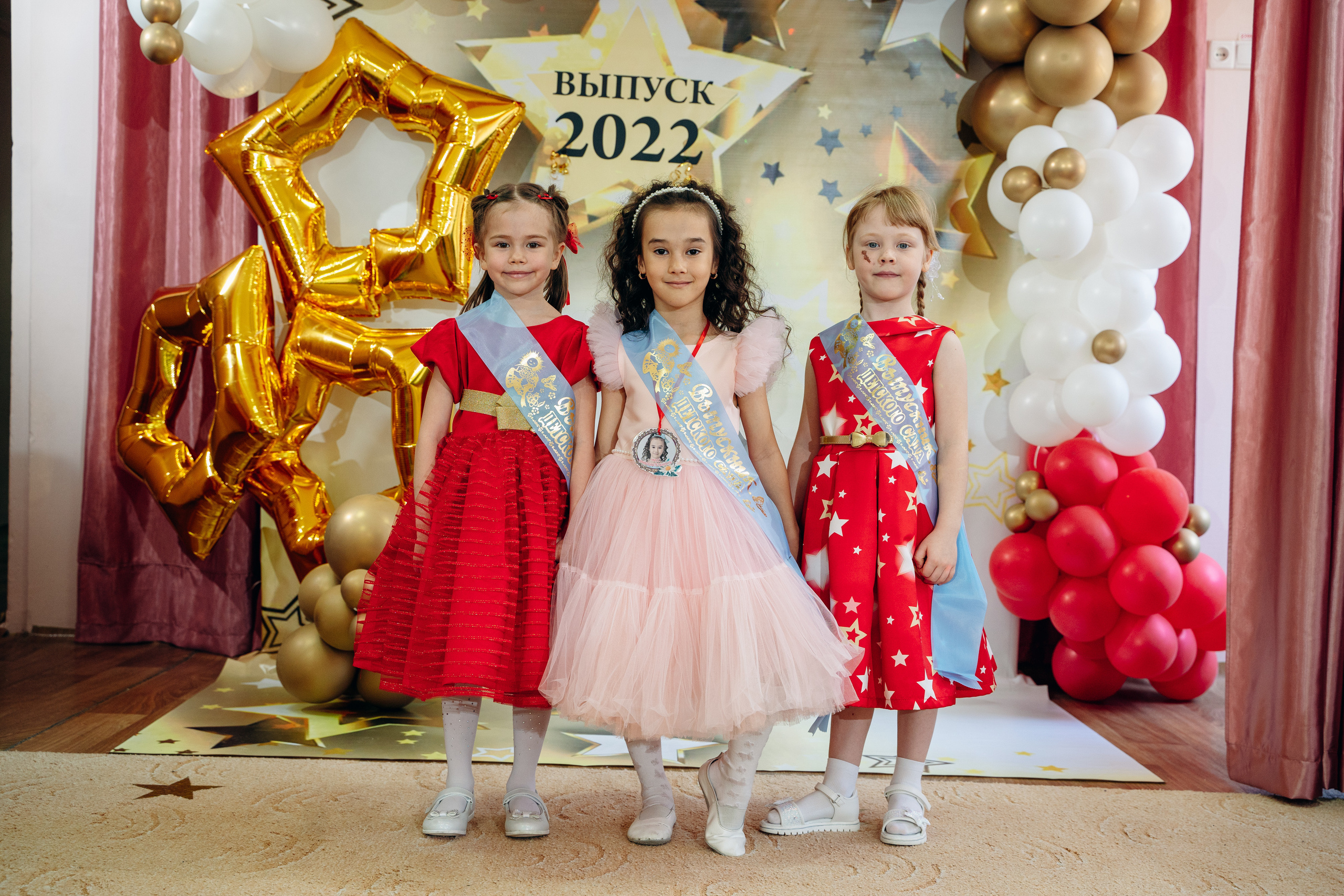 Выпускной в детском саду. Выпускные альбомы для детского сада и школы в Красноярске Мария Русяев
