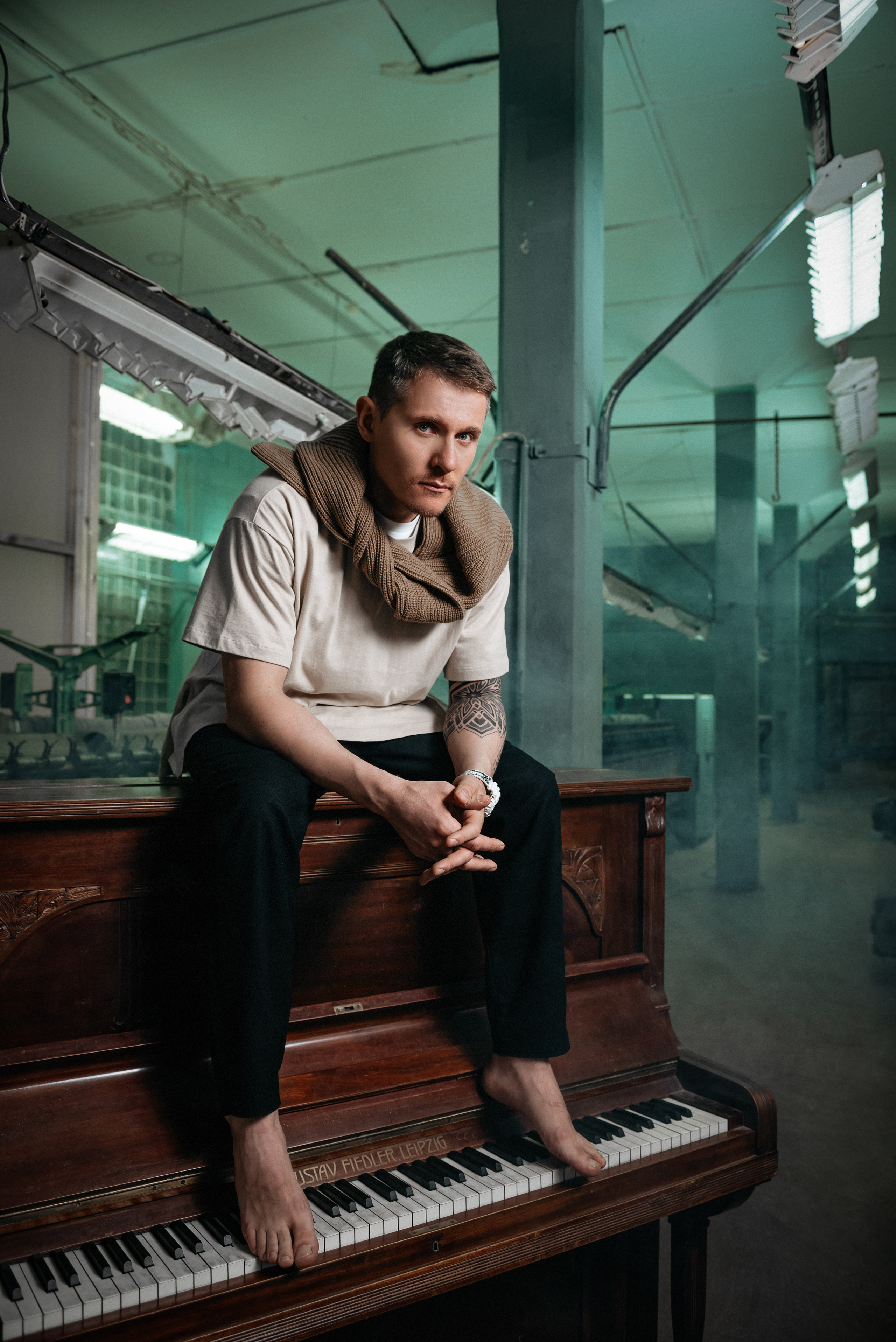 Александр артист