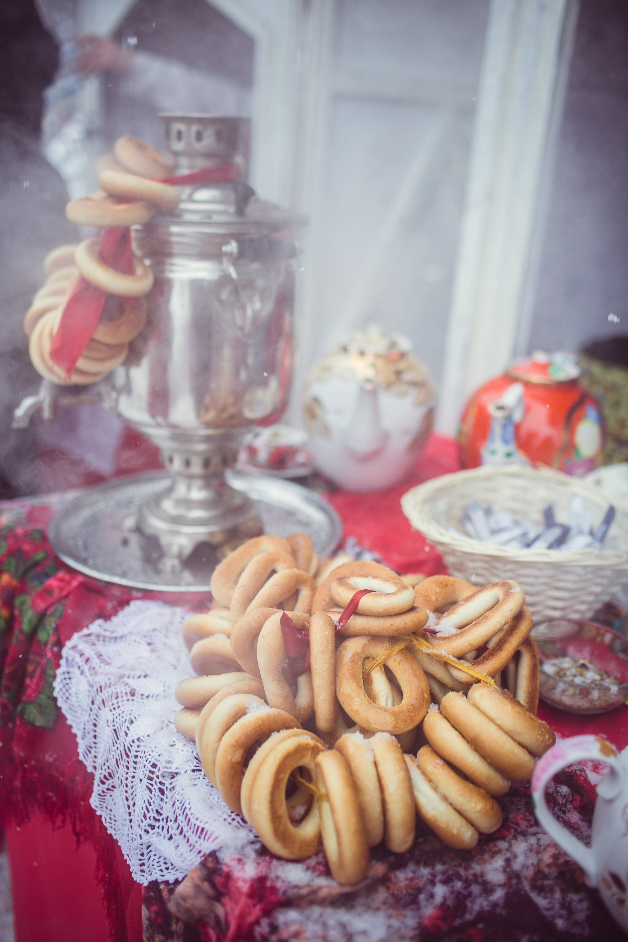 Зимняя свадьба в русских традициях. Семейный, портретный и свадебный фотограф в Санкт-Петербурге и Москве