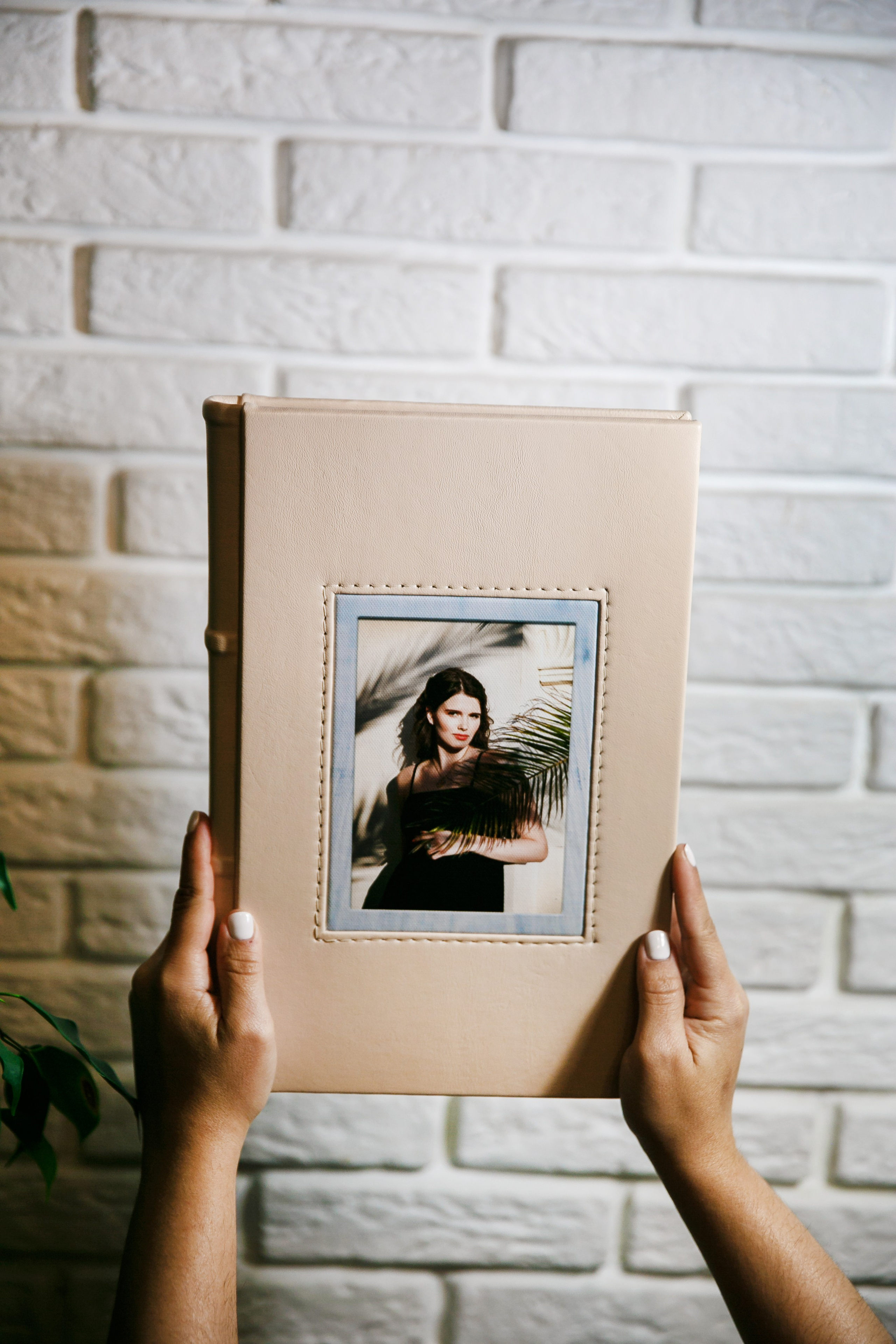 ЛЕВИН. Заказать индивидуальную фотокнигу ручной работы